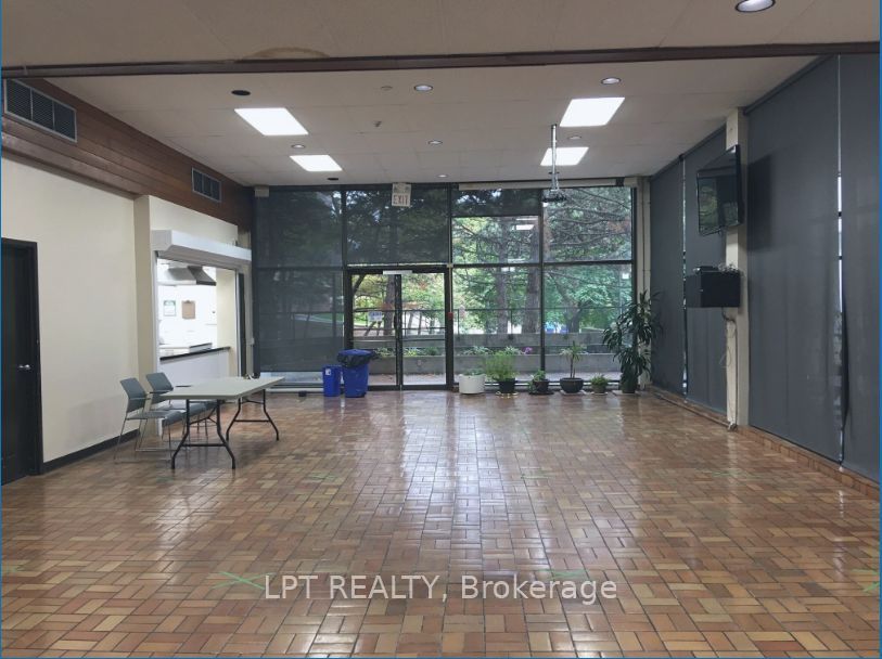 5 Massey Square 2811 Property Photo 29