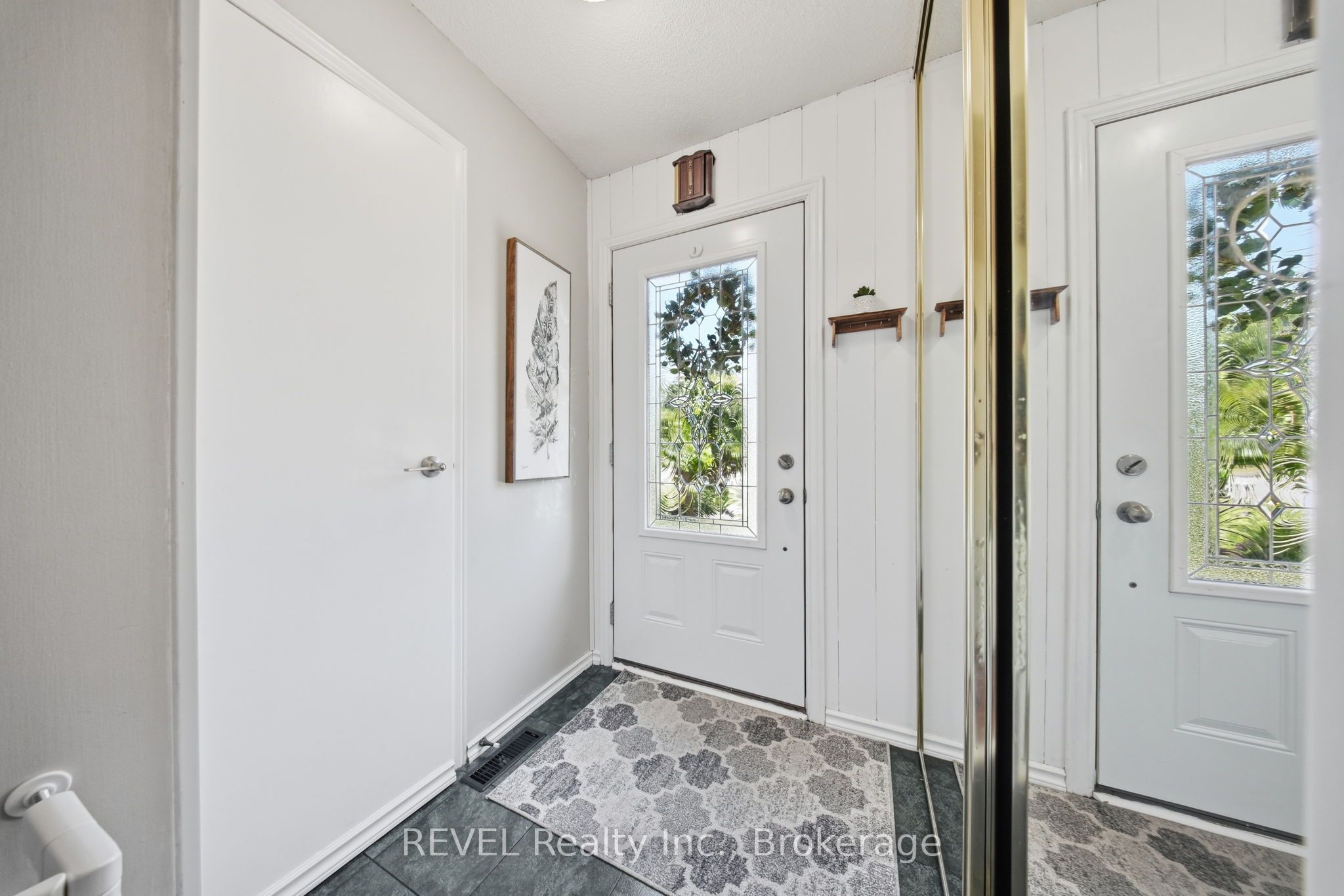 1298 Pinehurst Avenue Property Photo 3
