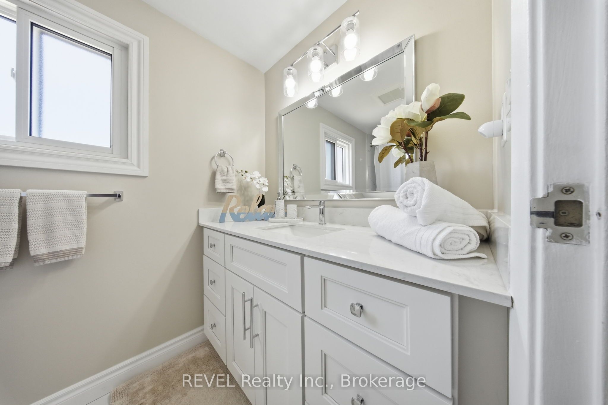 1298 Pinehurst Avenue Property Photo 16