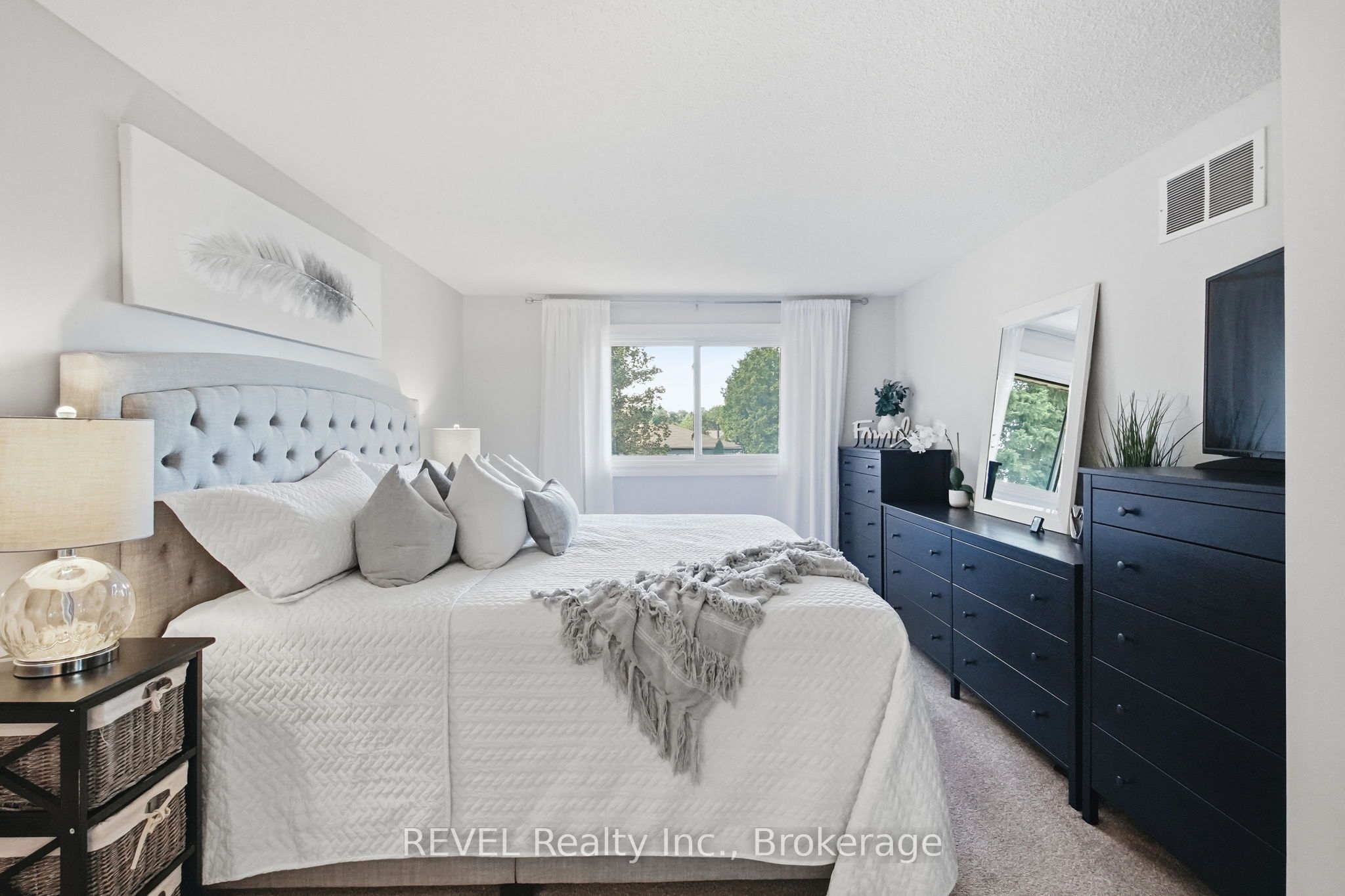 1298 Pinehurst Avenue Property Photo 19