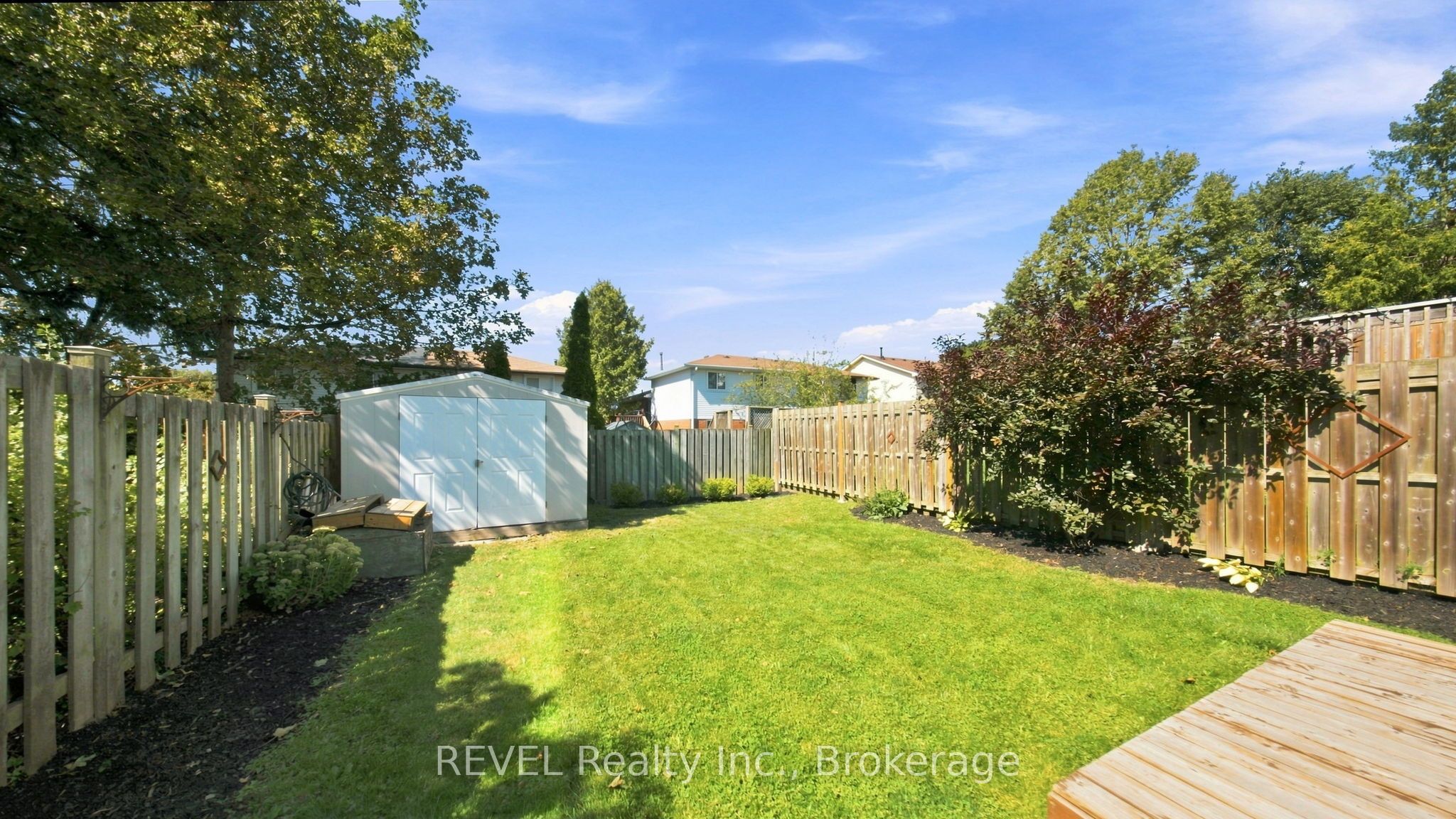 1298 Pinehurst Avenue Property Photo 23