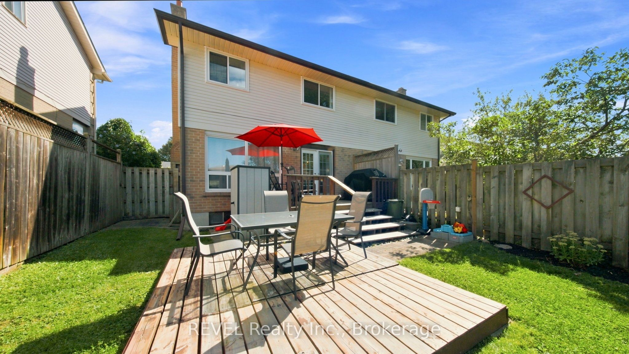1298 Pinehurst Avenue Property Photo 24