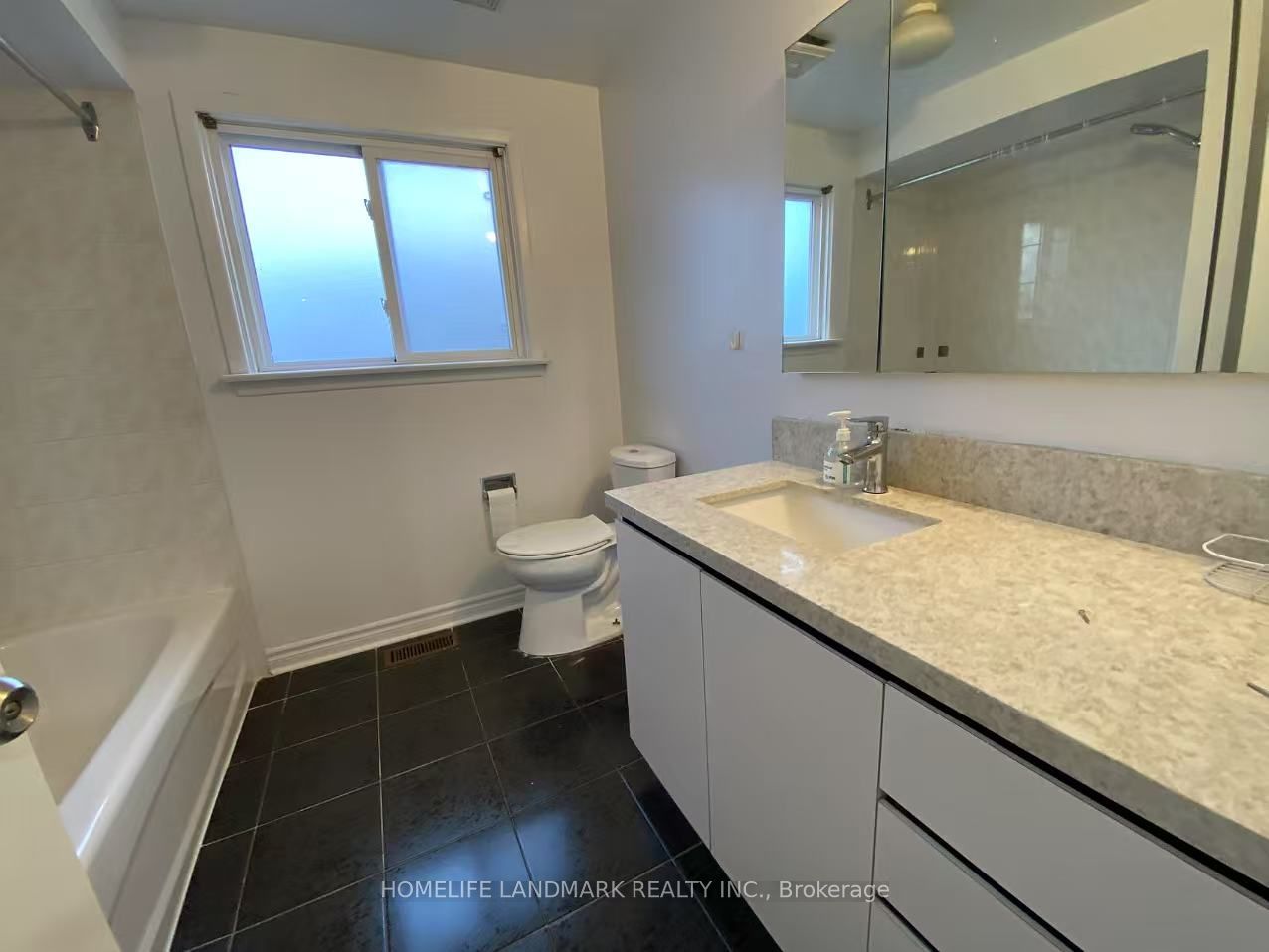 43 Wakefield Crescent B2 Property Photo 2