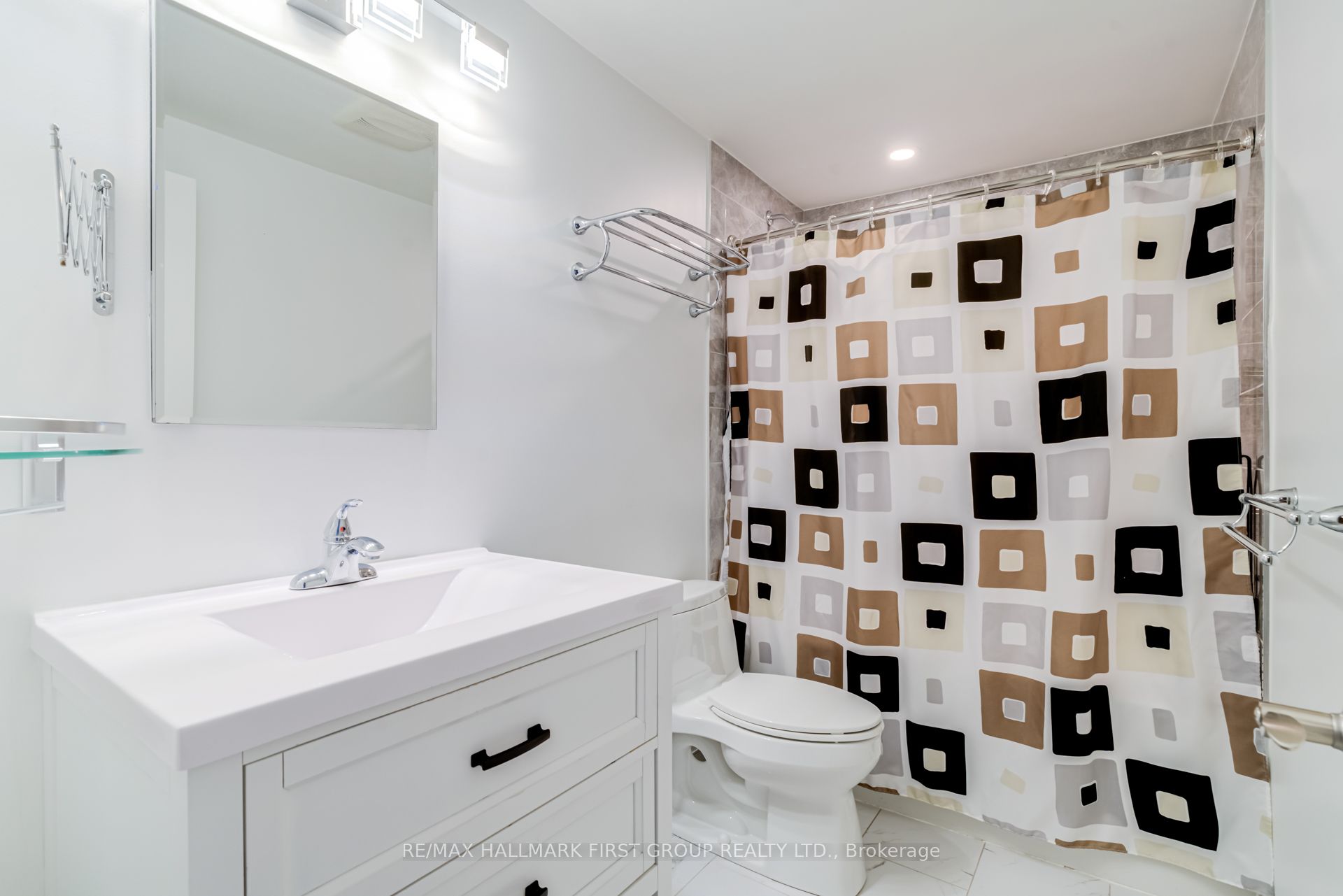30 Stockbridge Crescent Property Photo 10