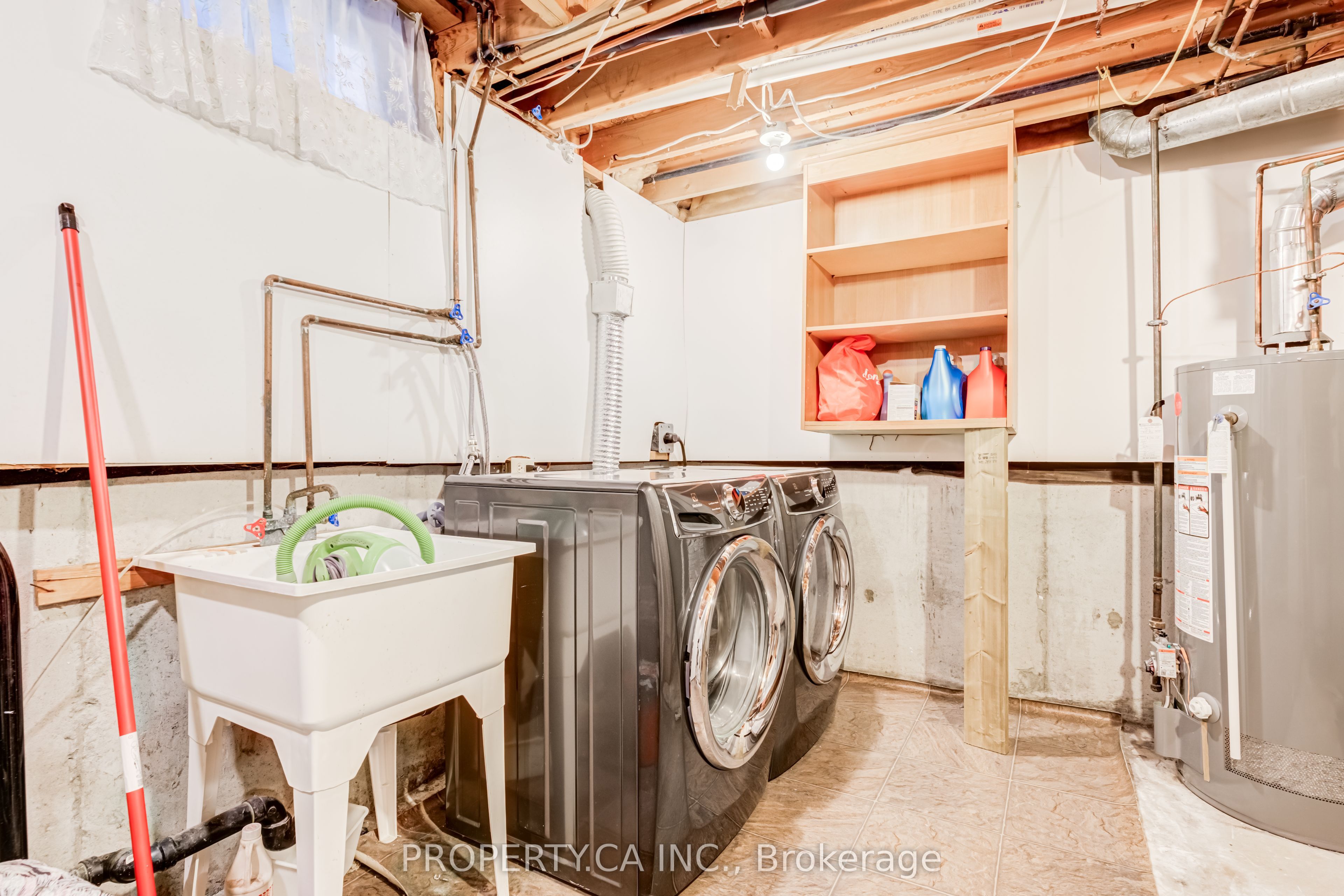 1 Latham Court Property Photo 33