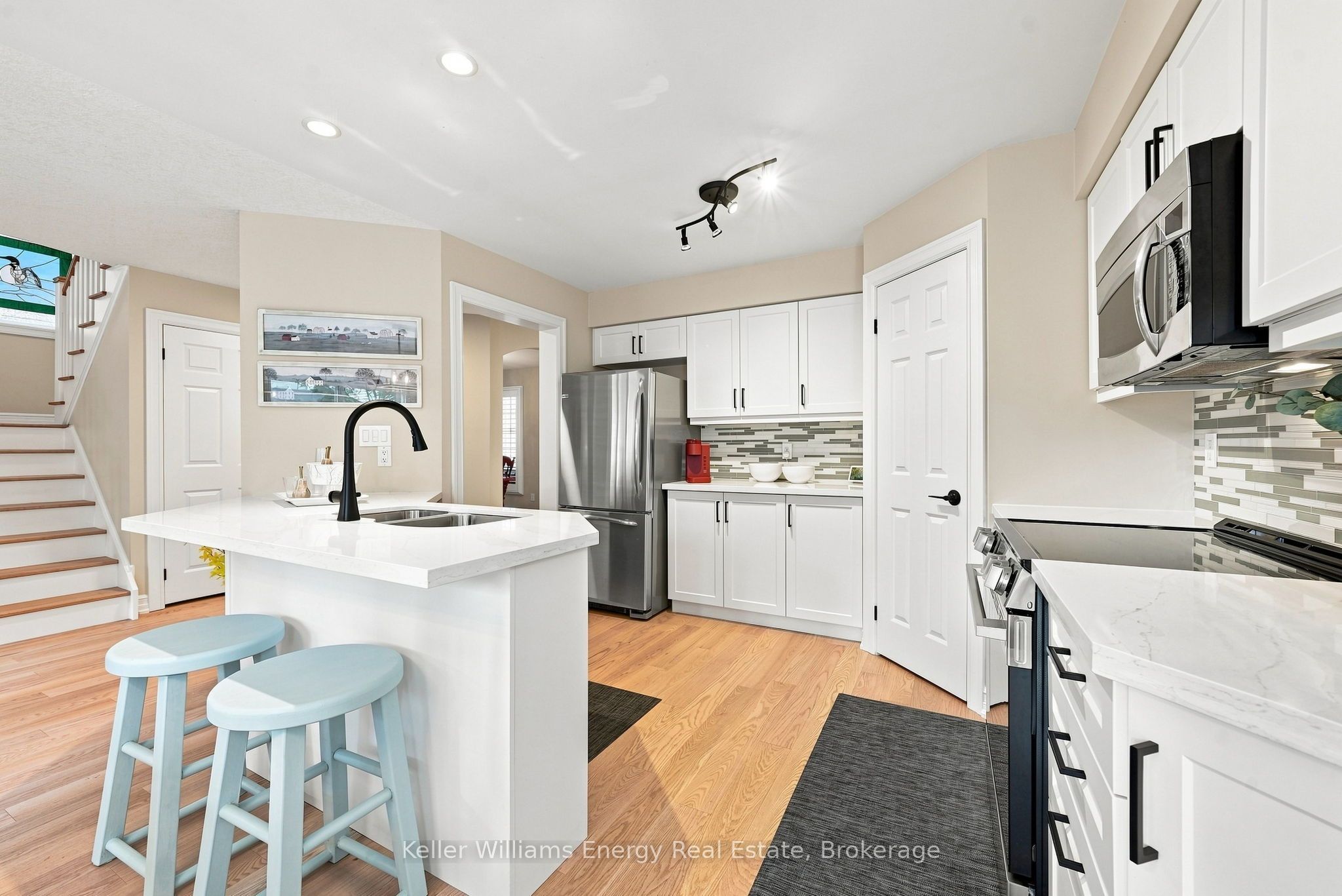 442 Meadow Street Property Photo 3