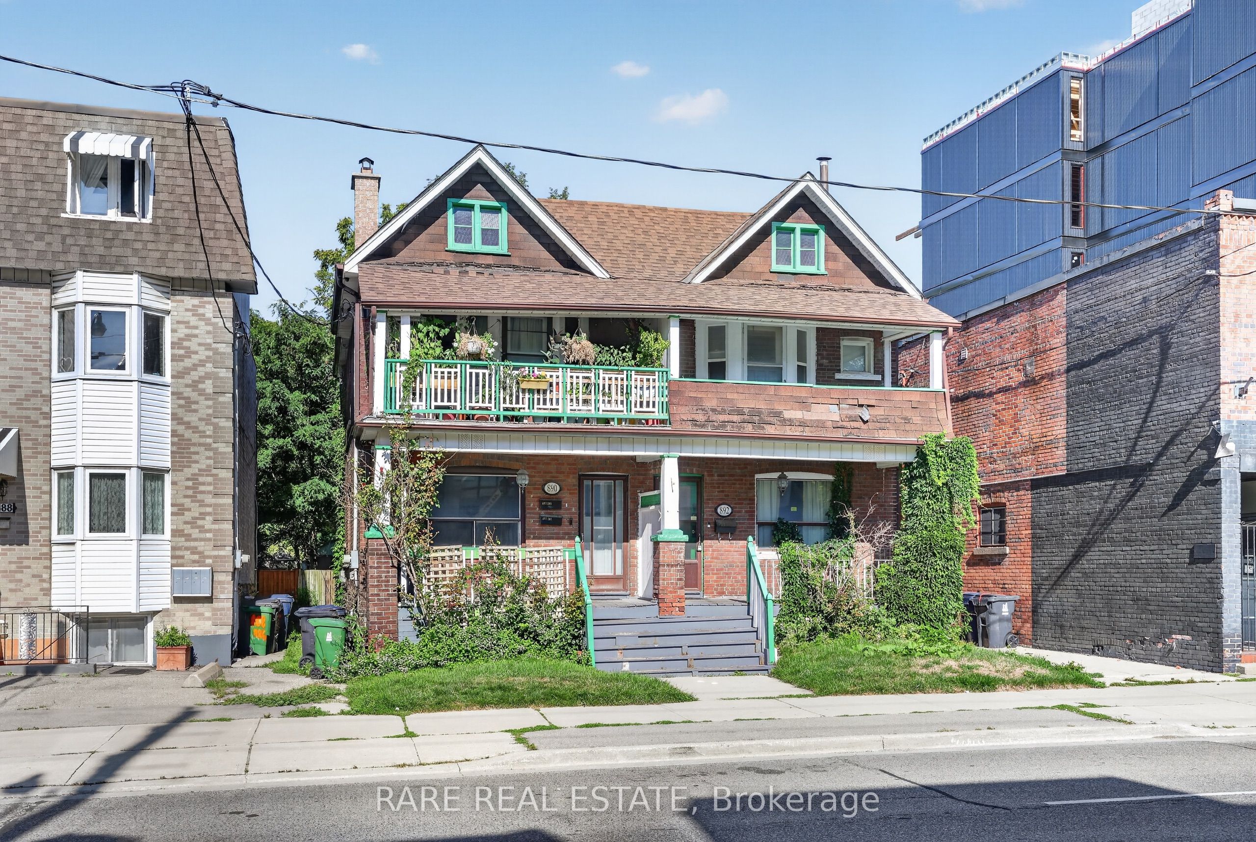 890 & 892 Broadview Avenue