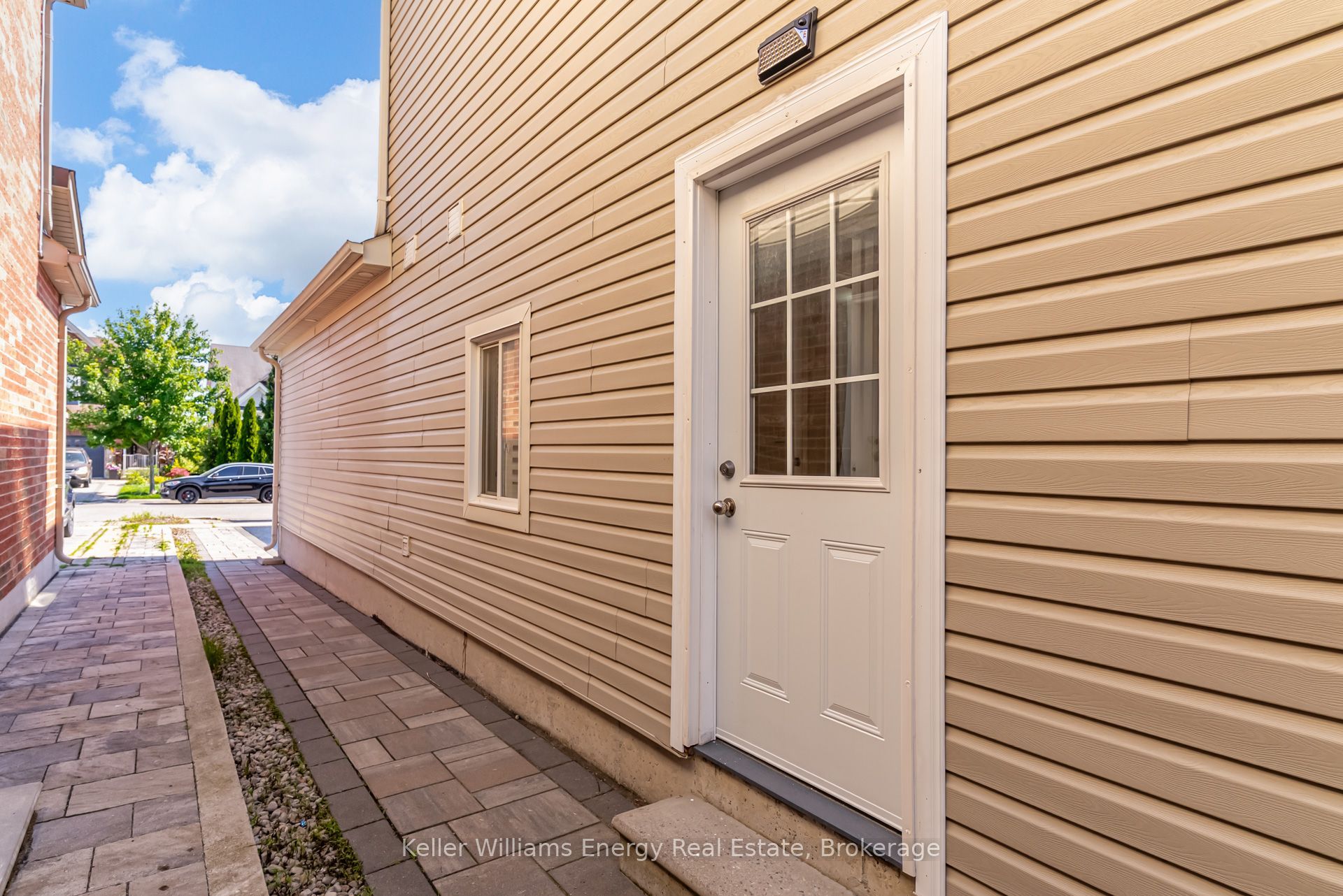 1342 Harlstone Crescent Property Photo 46