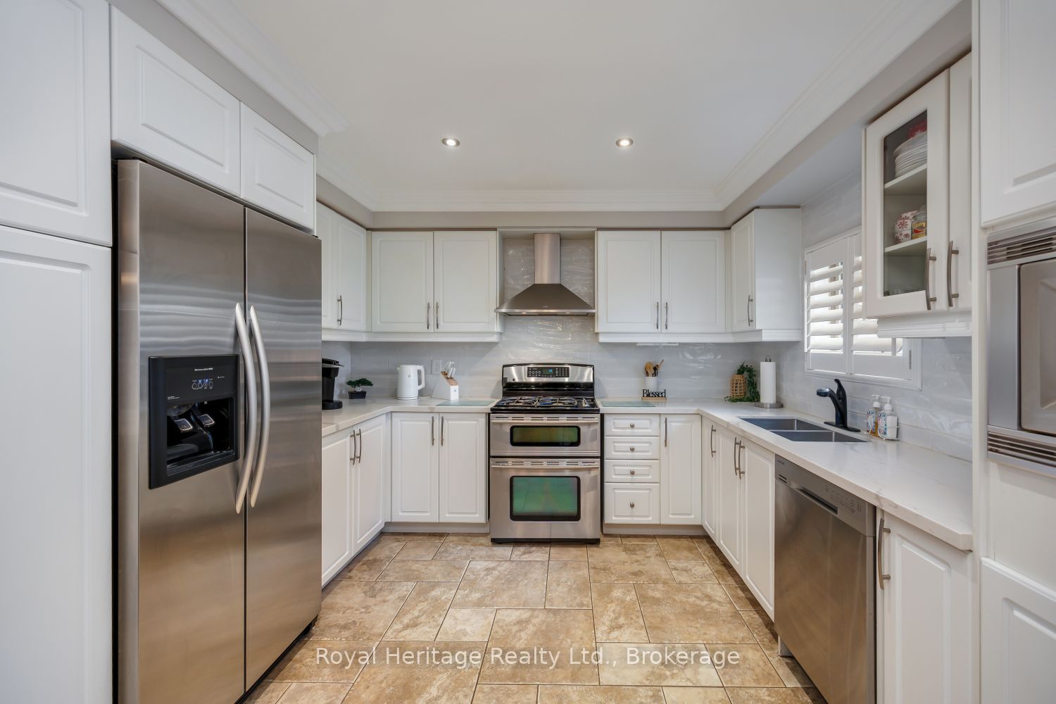 455 Ormond Drive Property Photo 13