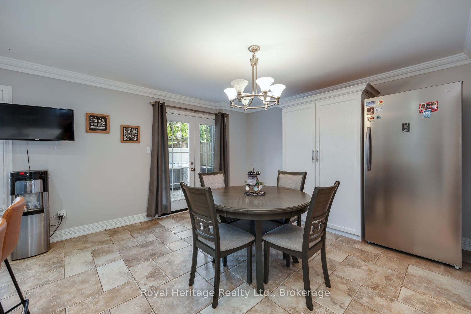 455 Ormond Drive Property Photo 21