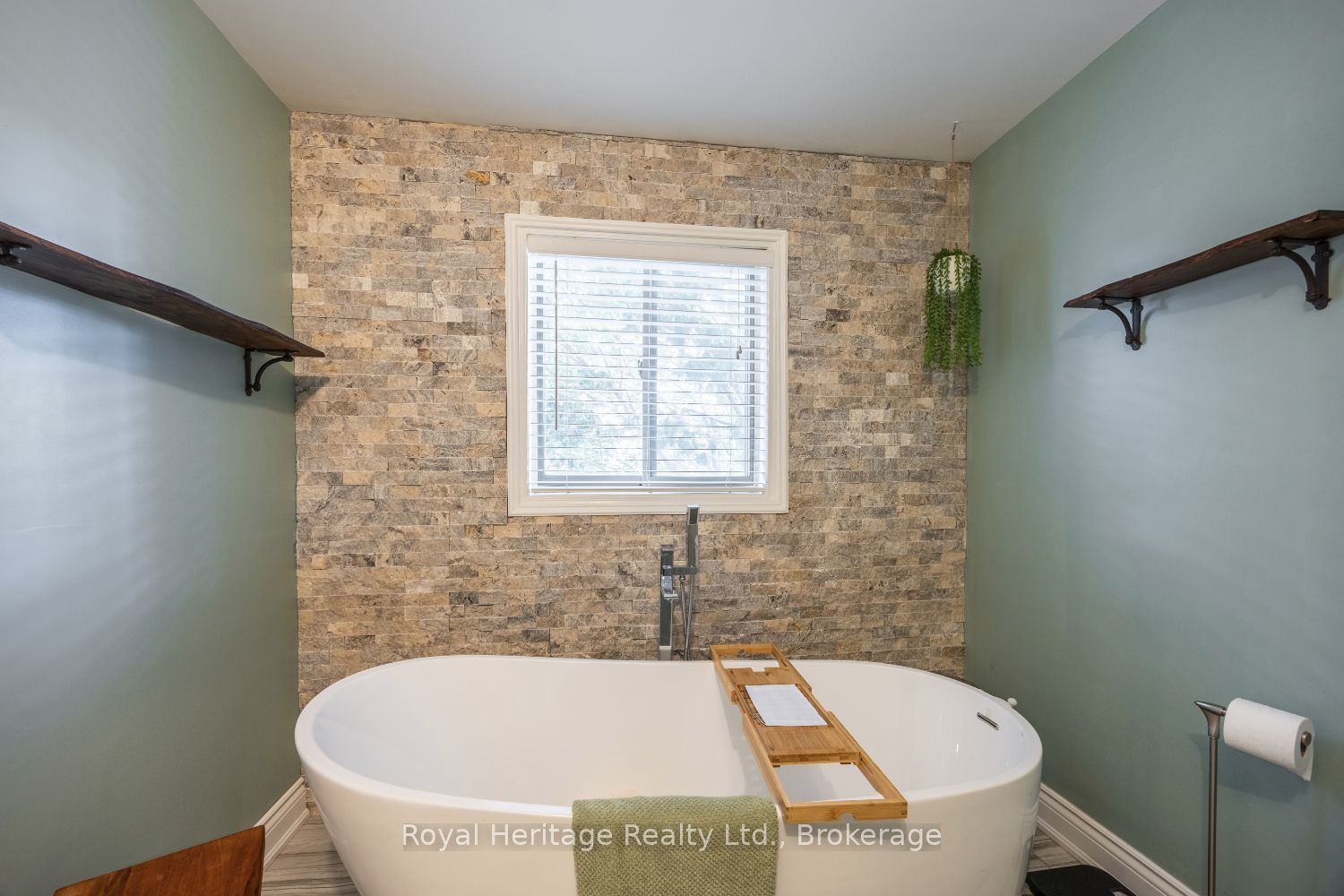 455 Ormond Drive Property Photo 28