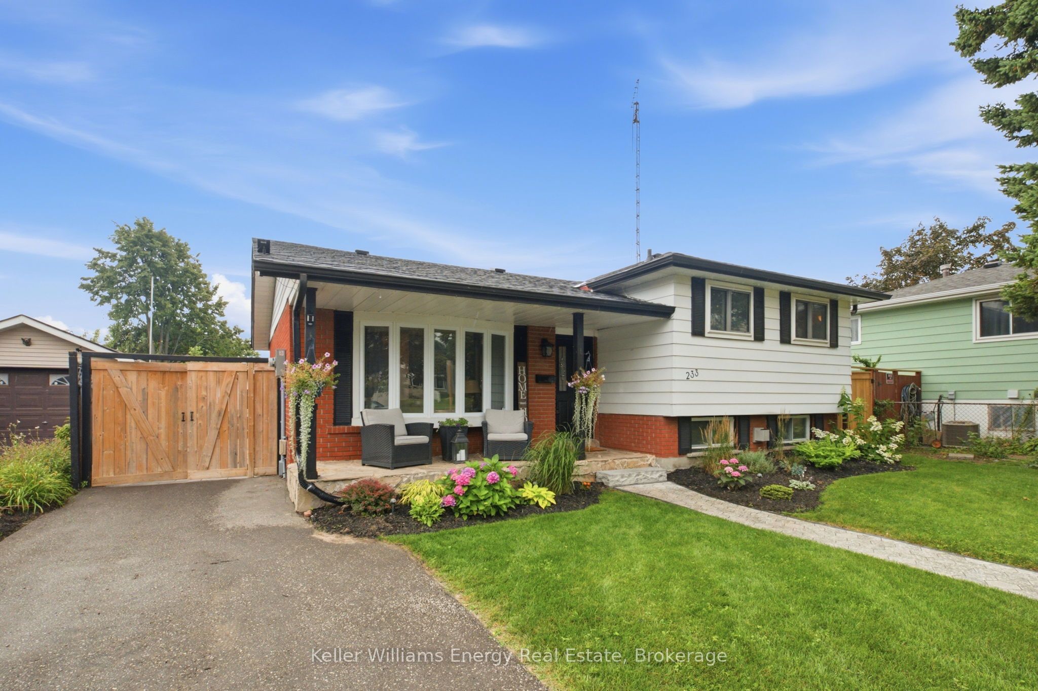 233 Phillip Murray Avenue Property Photo 1