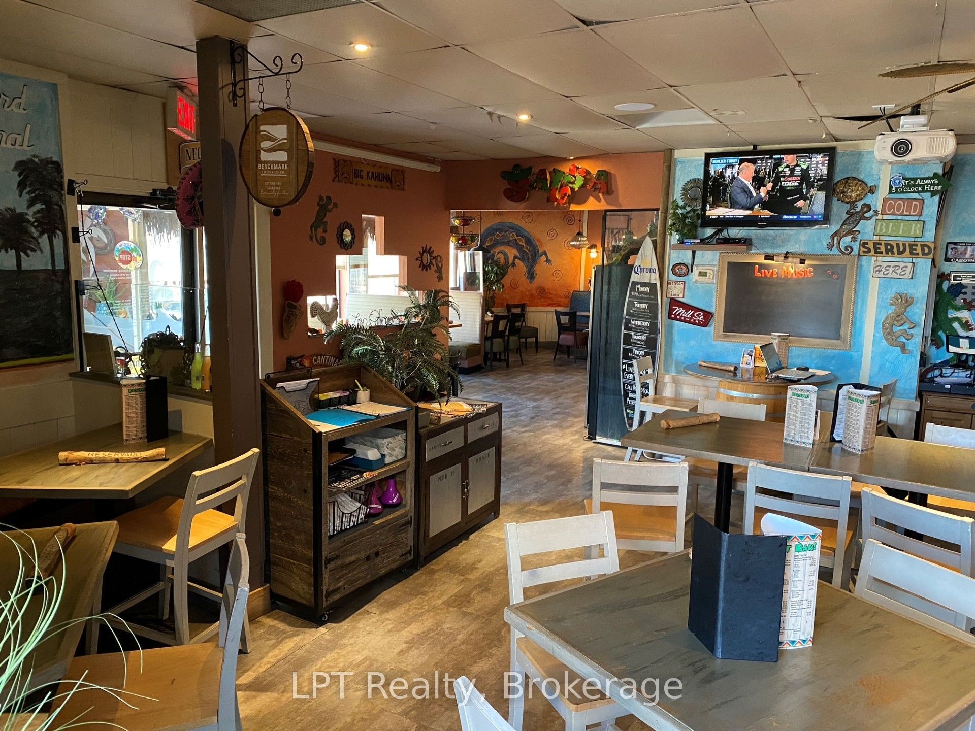 1009 Dundas Street E Property Photo 1