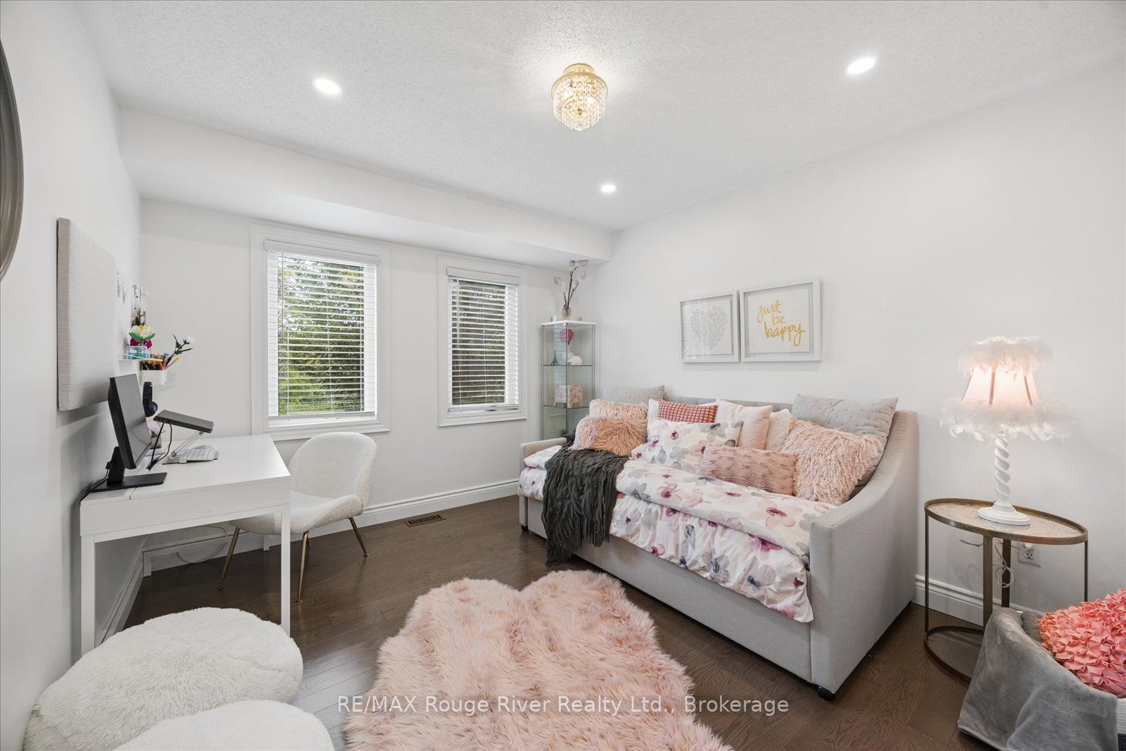 10 Windbreak Crescent Property Photo 32