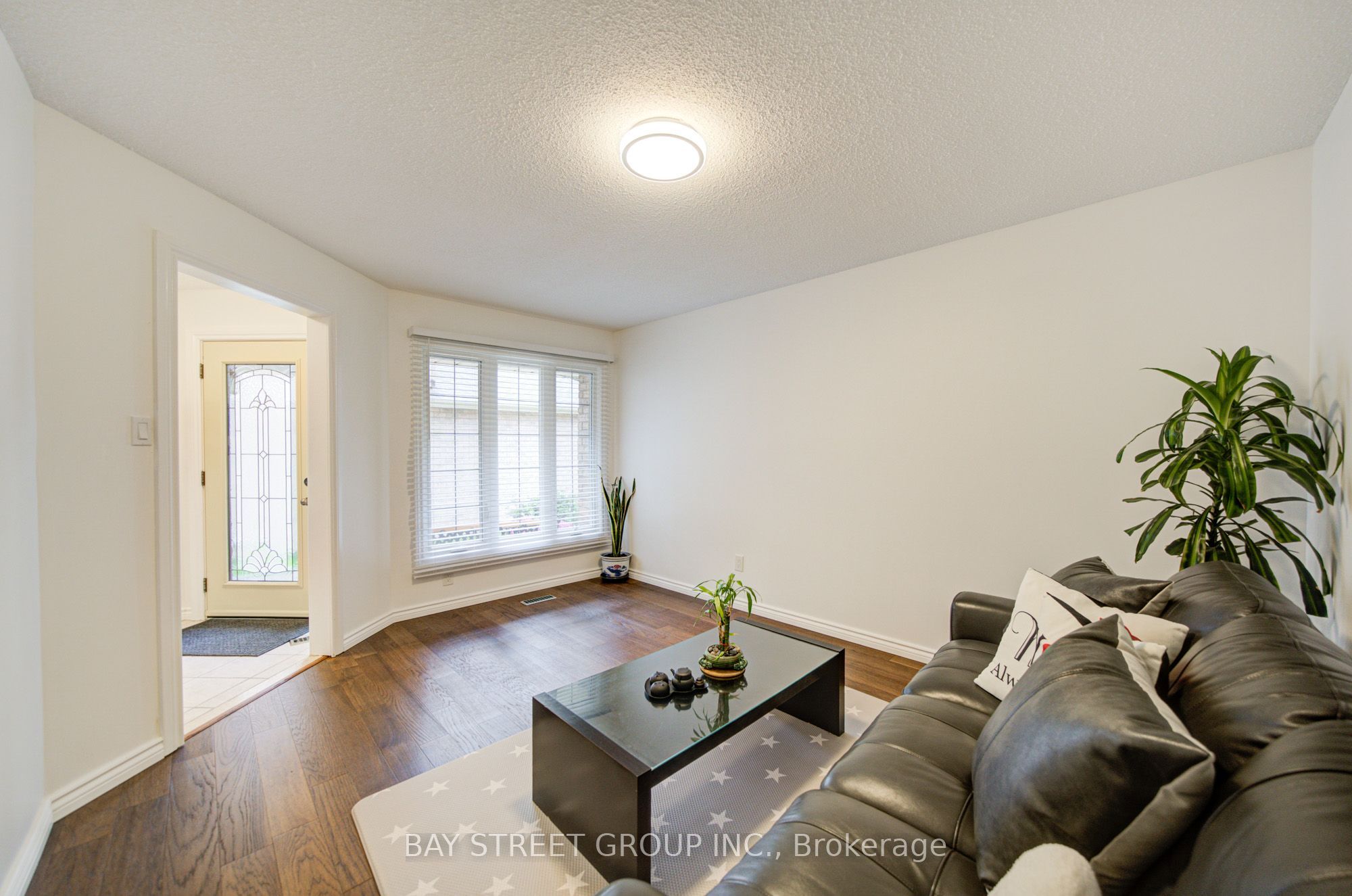 10 Hemingford Place Property Photo 8