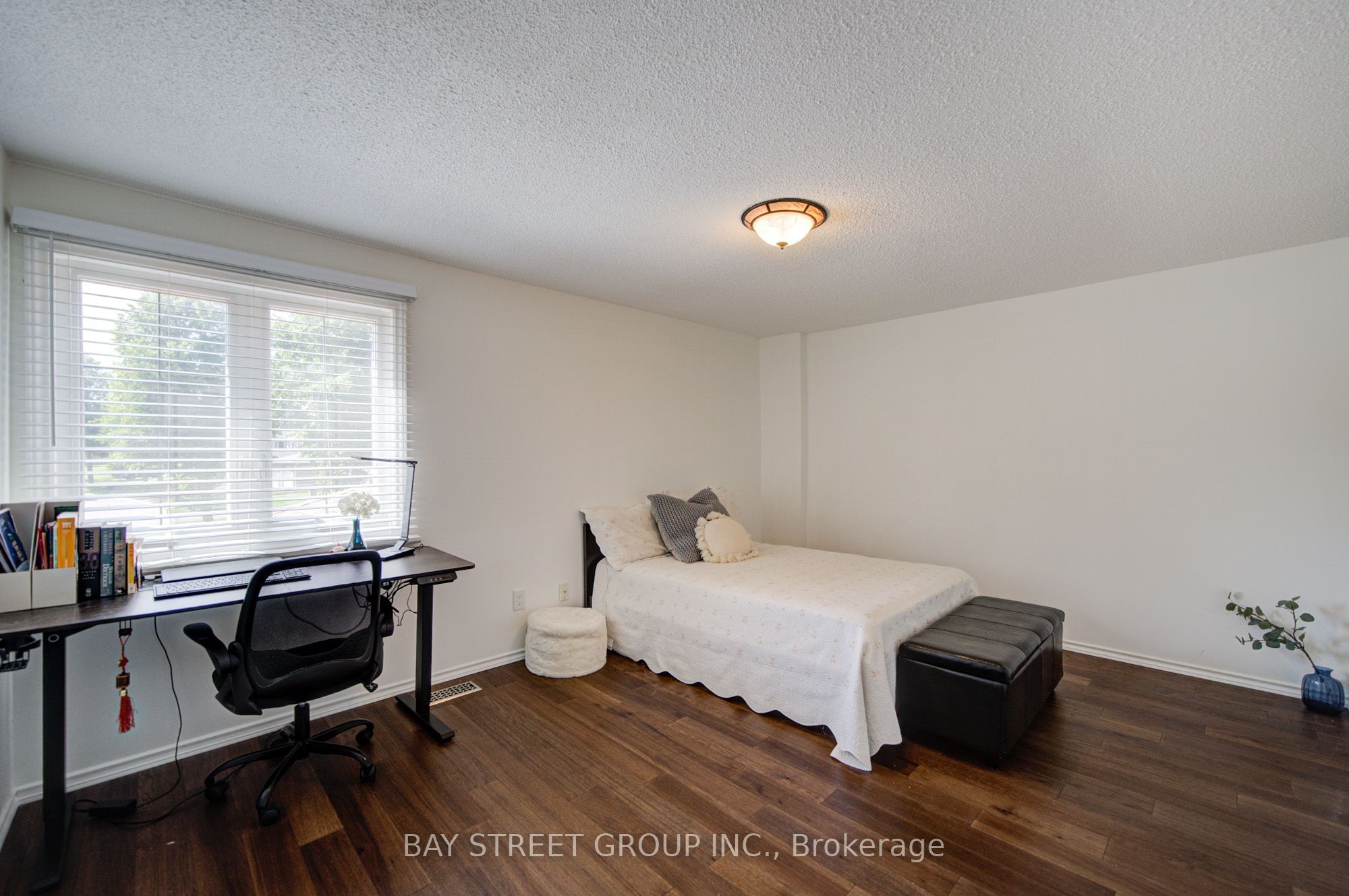 10 Hemingford Place Property Photo 26