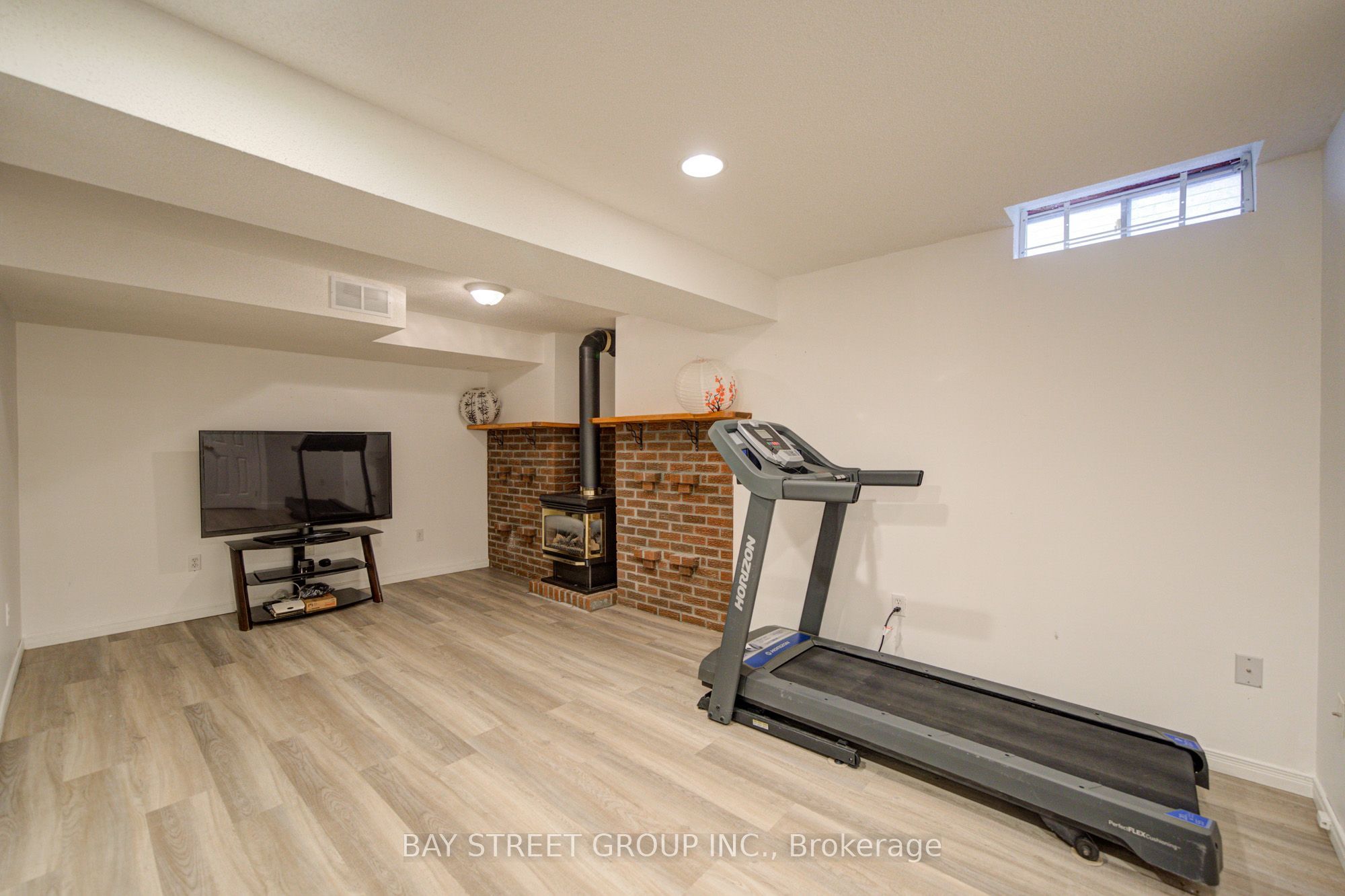10 Hemingford Place Property Photo 31