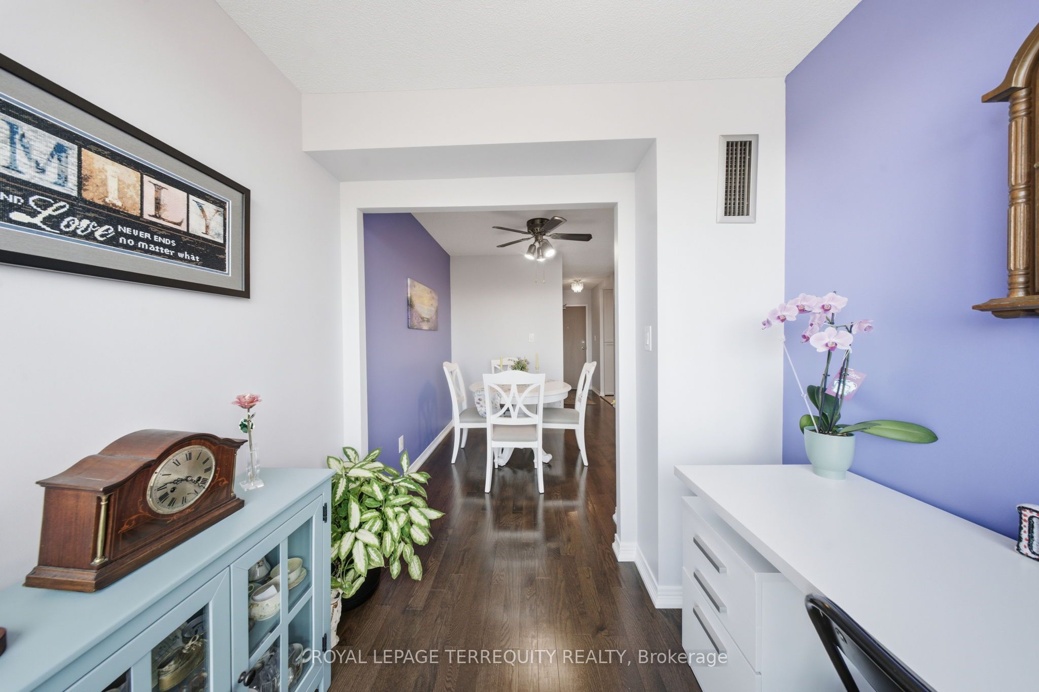 711 Rossland Road E 606 Property Photo 15