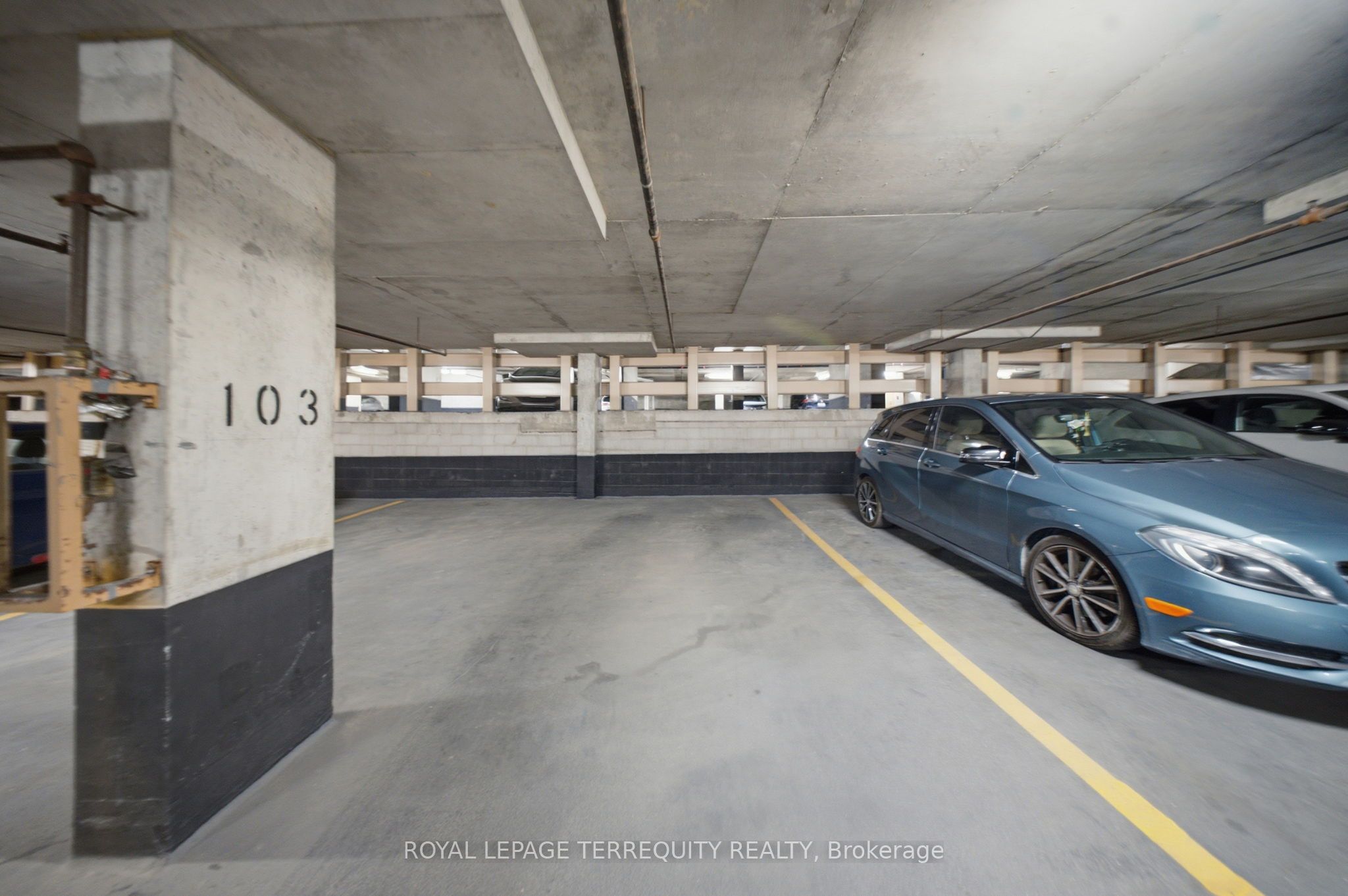 711 Rossland Road E 606 Property Photo 22
