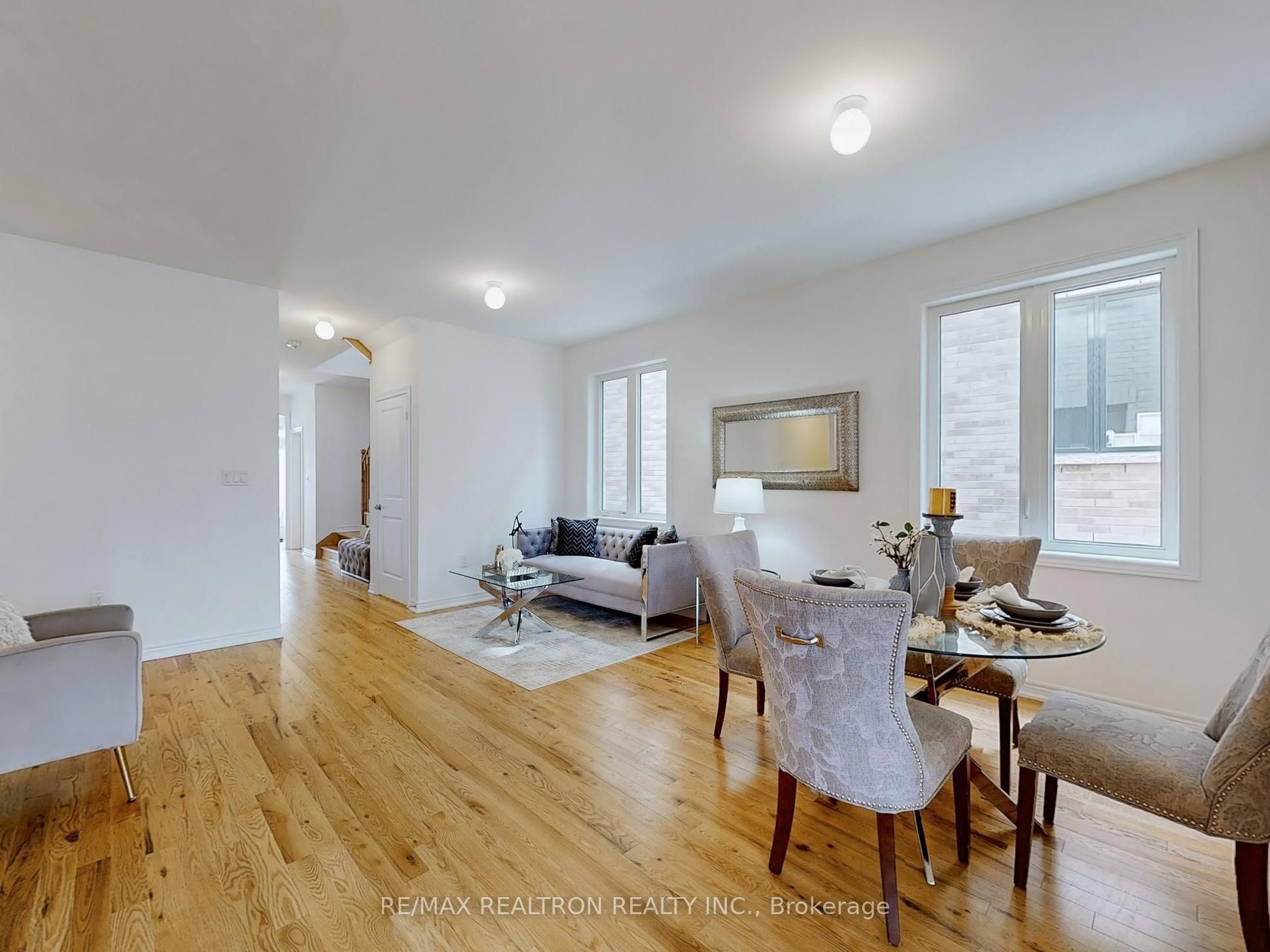 1260 Talisman Manor Property Photo 7