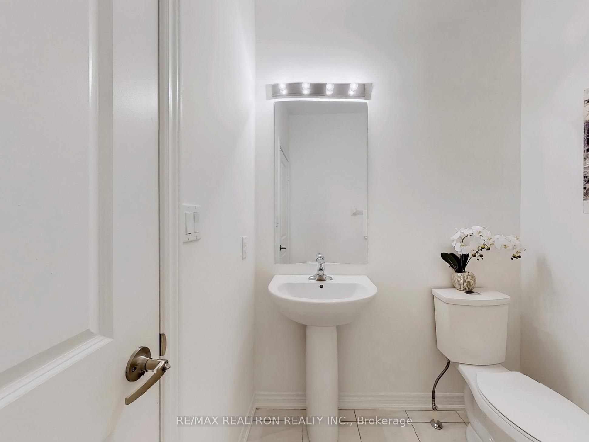 1260 Talisman Manor Property Photo 22