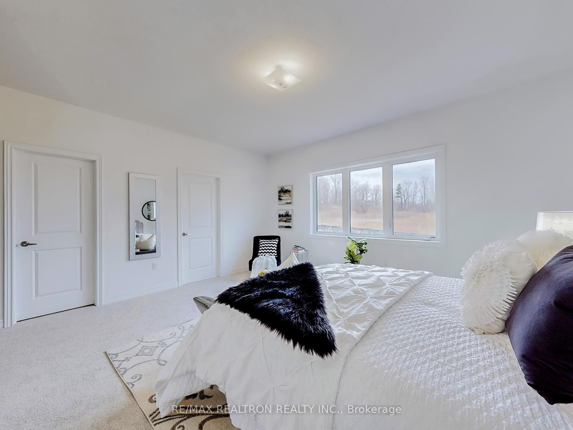 1260 Talisman Manor Property Photo 29