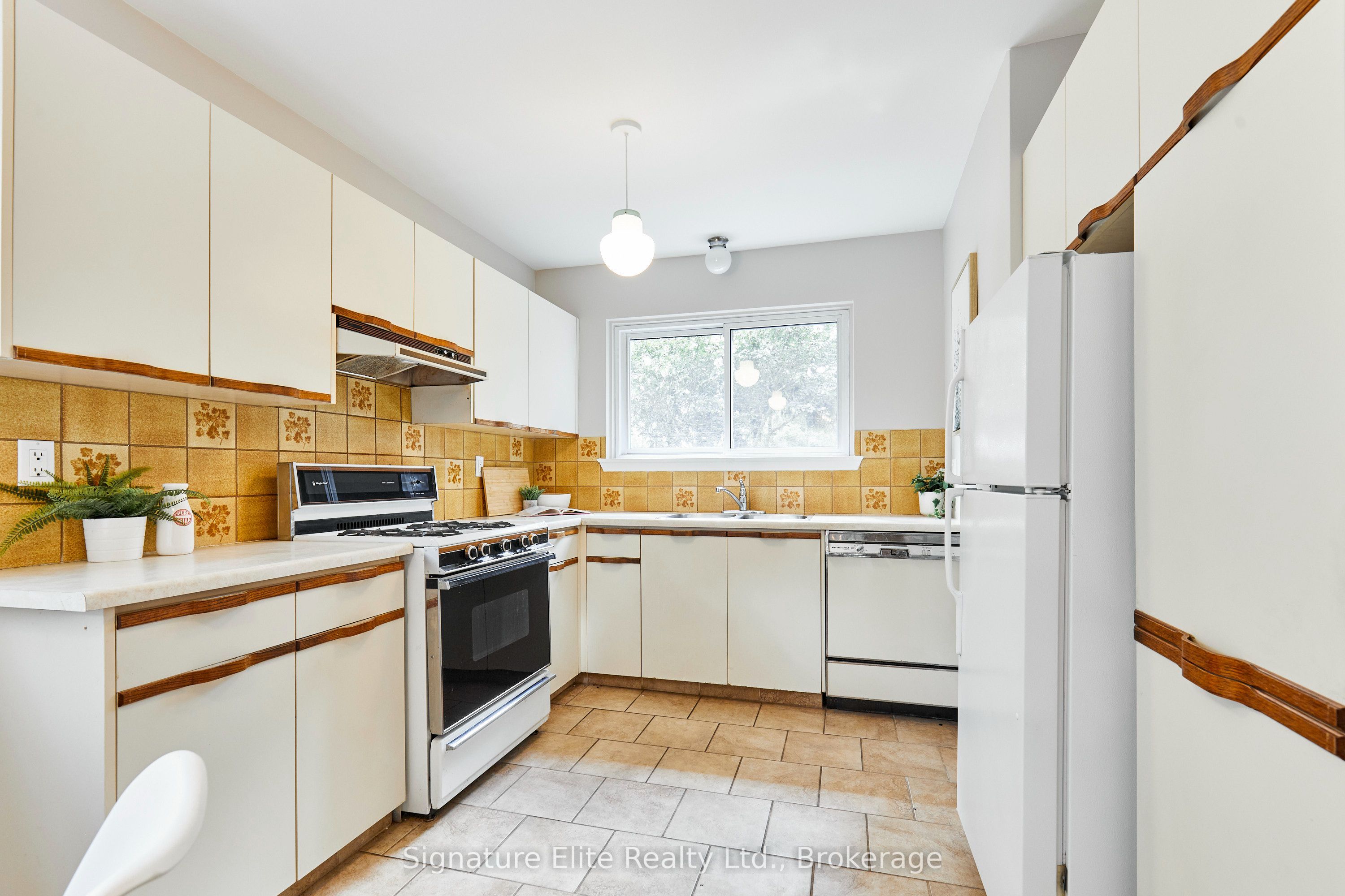 7 Lyncroft Drive Property Photo 18