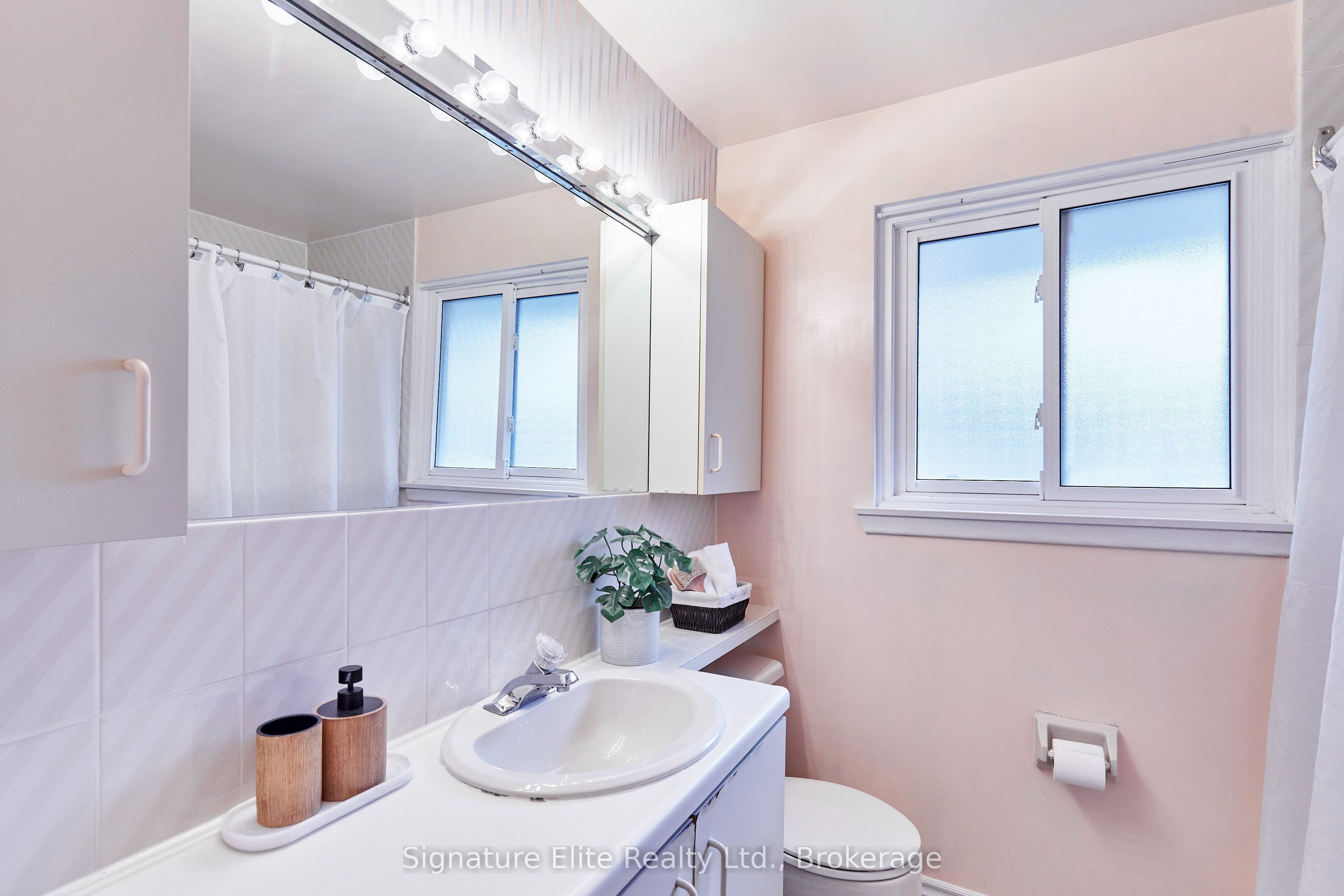 7 Lyncroft Drive Property Photo 32
