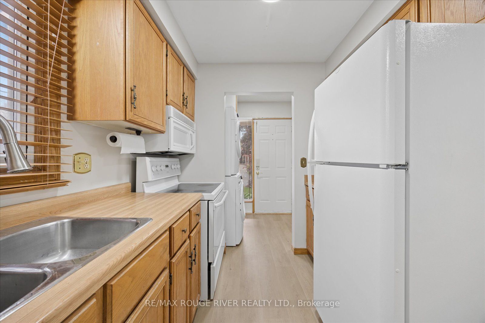 856 Meadowhill Court Main Property Photo 15