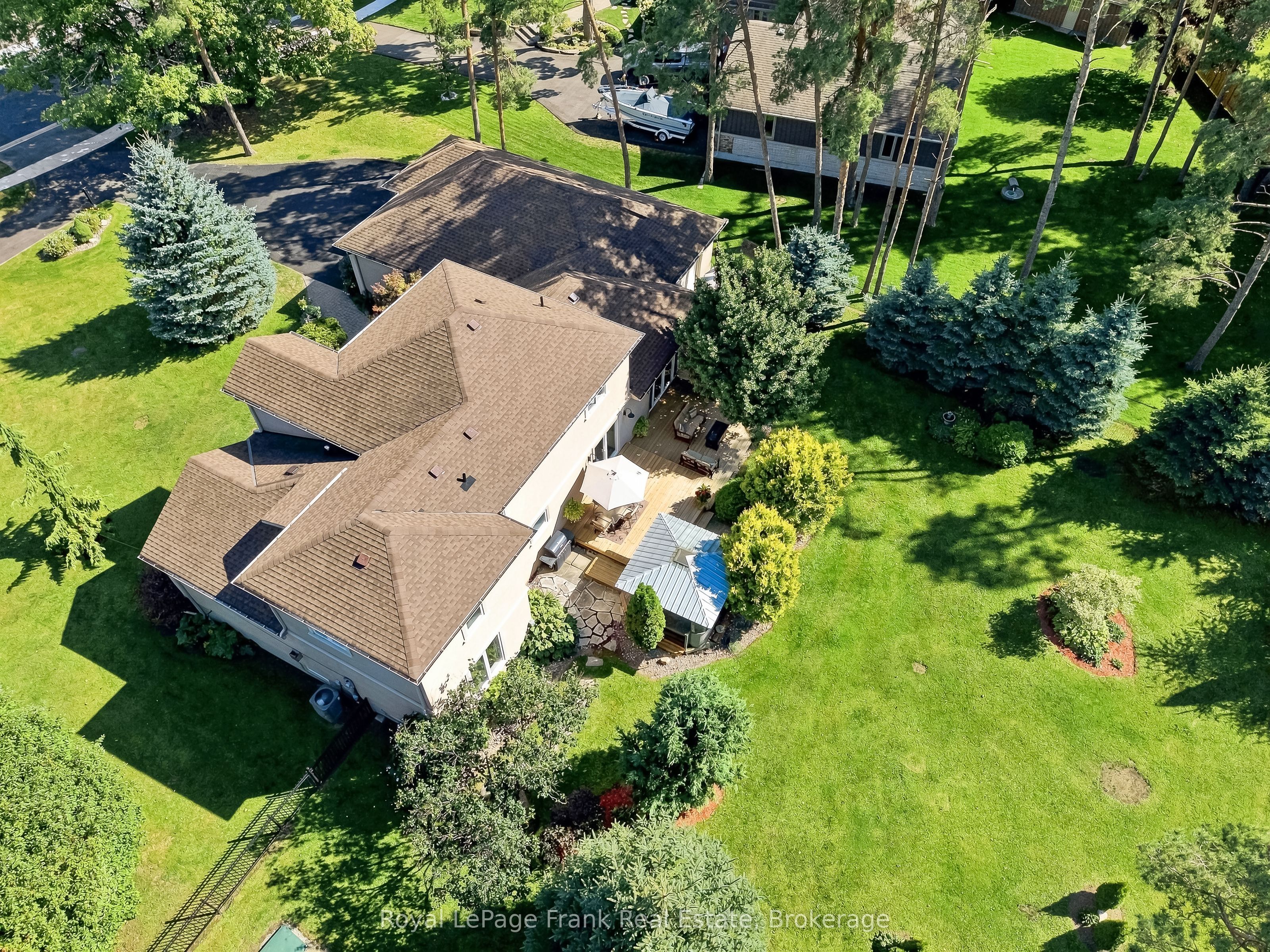 270 Union Avenue Property Photo 45