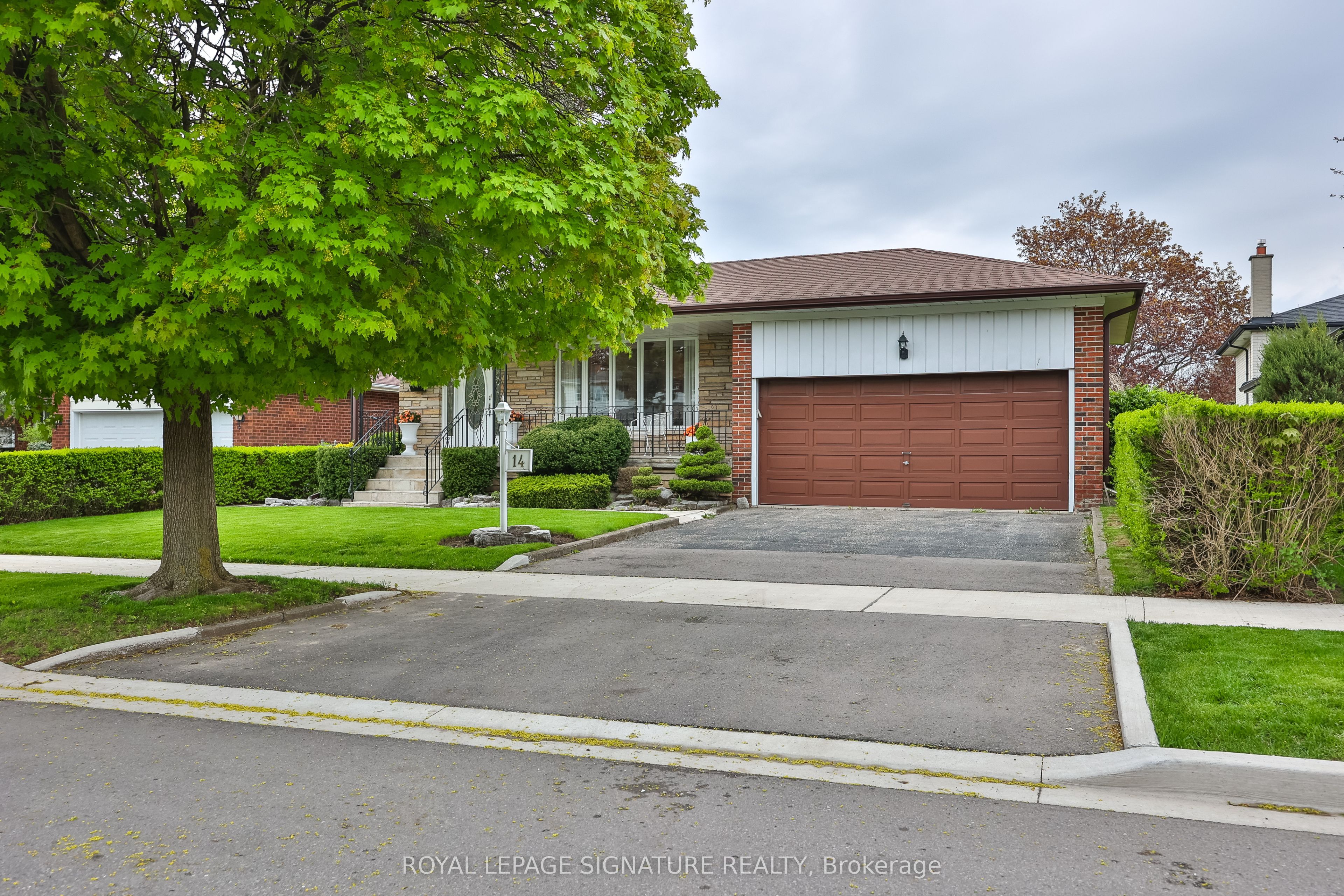 14 Logstone Crescent Property Photo 4