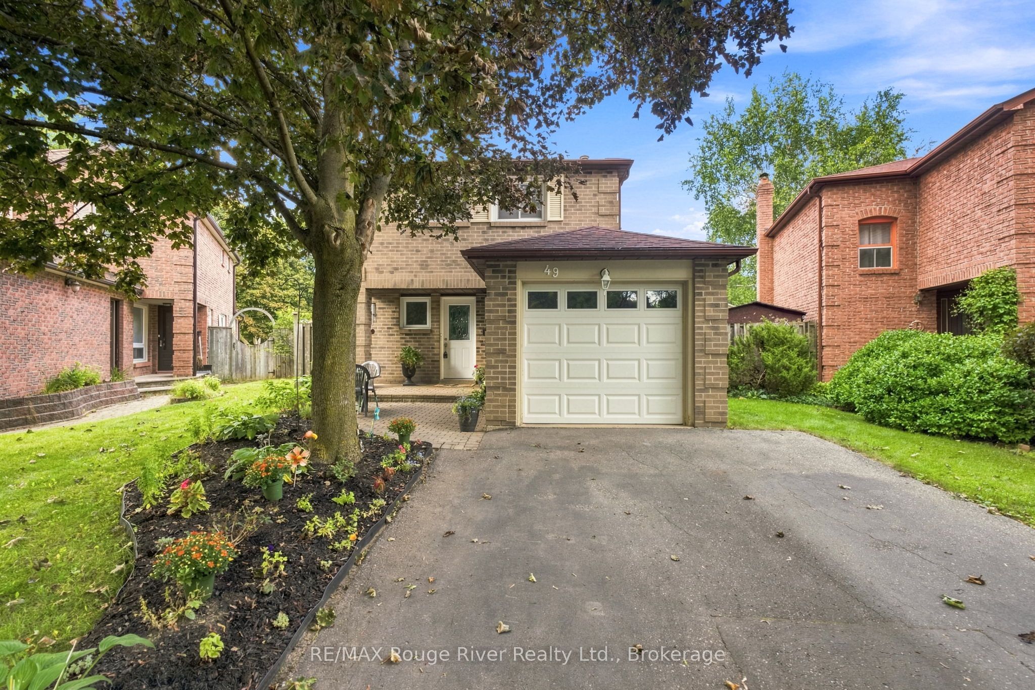 49 Fisher Crescent Property Photo 1