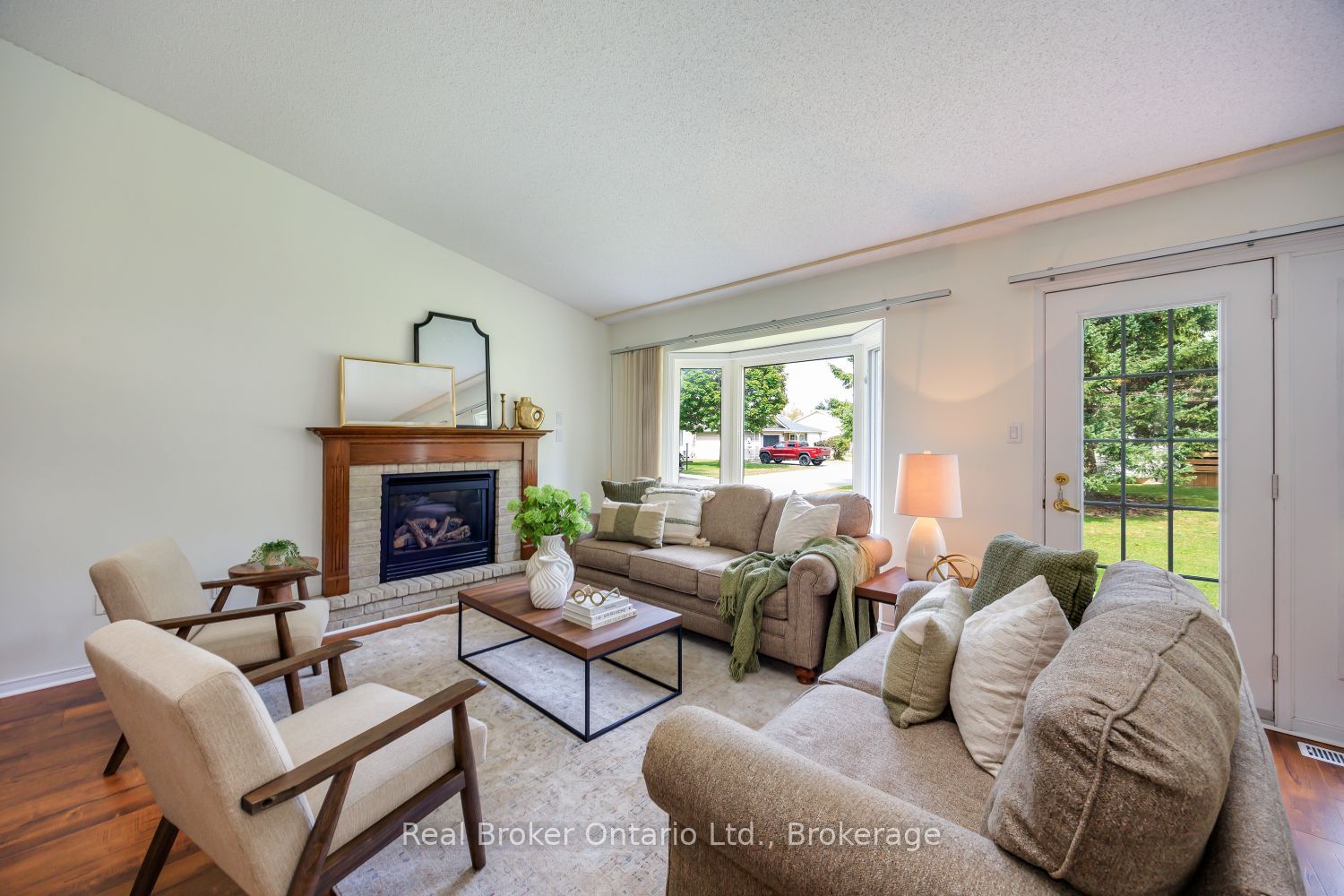 10 Niagara Trail Property Photo 21