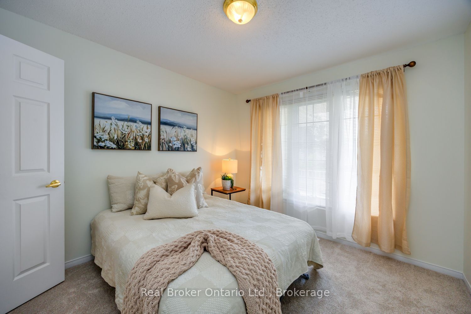 10 Niagara Trail Property Photo 26