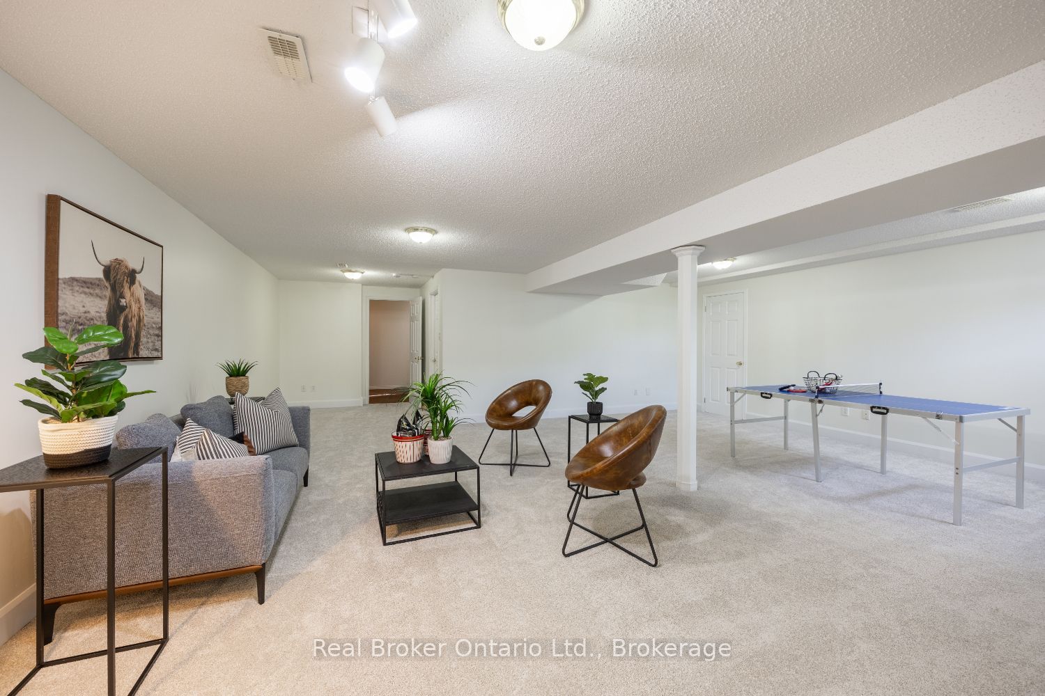 10 Niagara Trail Property Photo 32