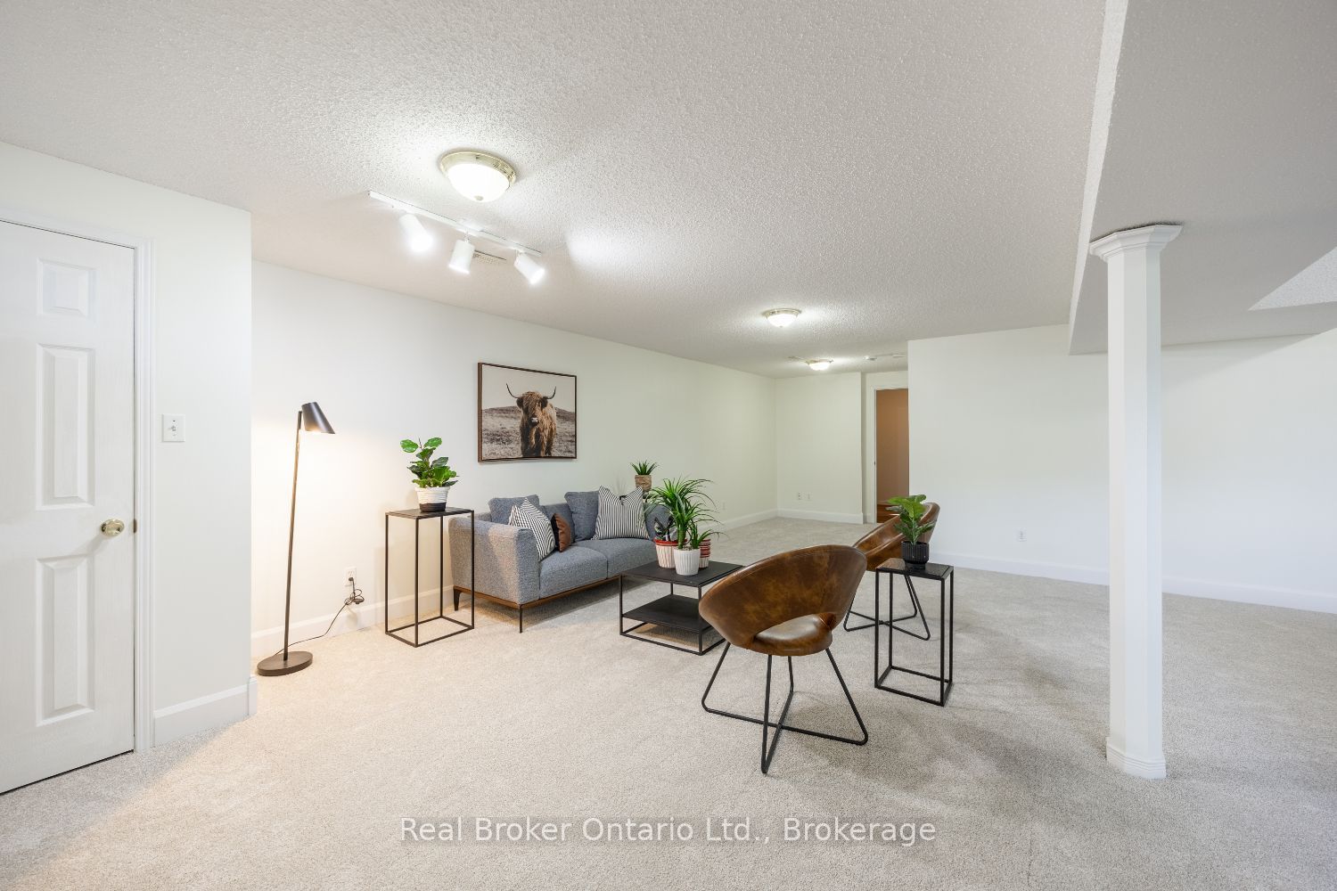 10 Niagara Trail Property Photo 33