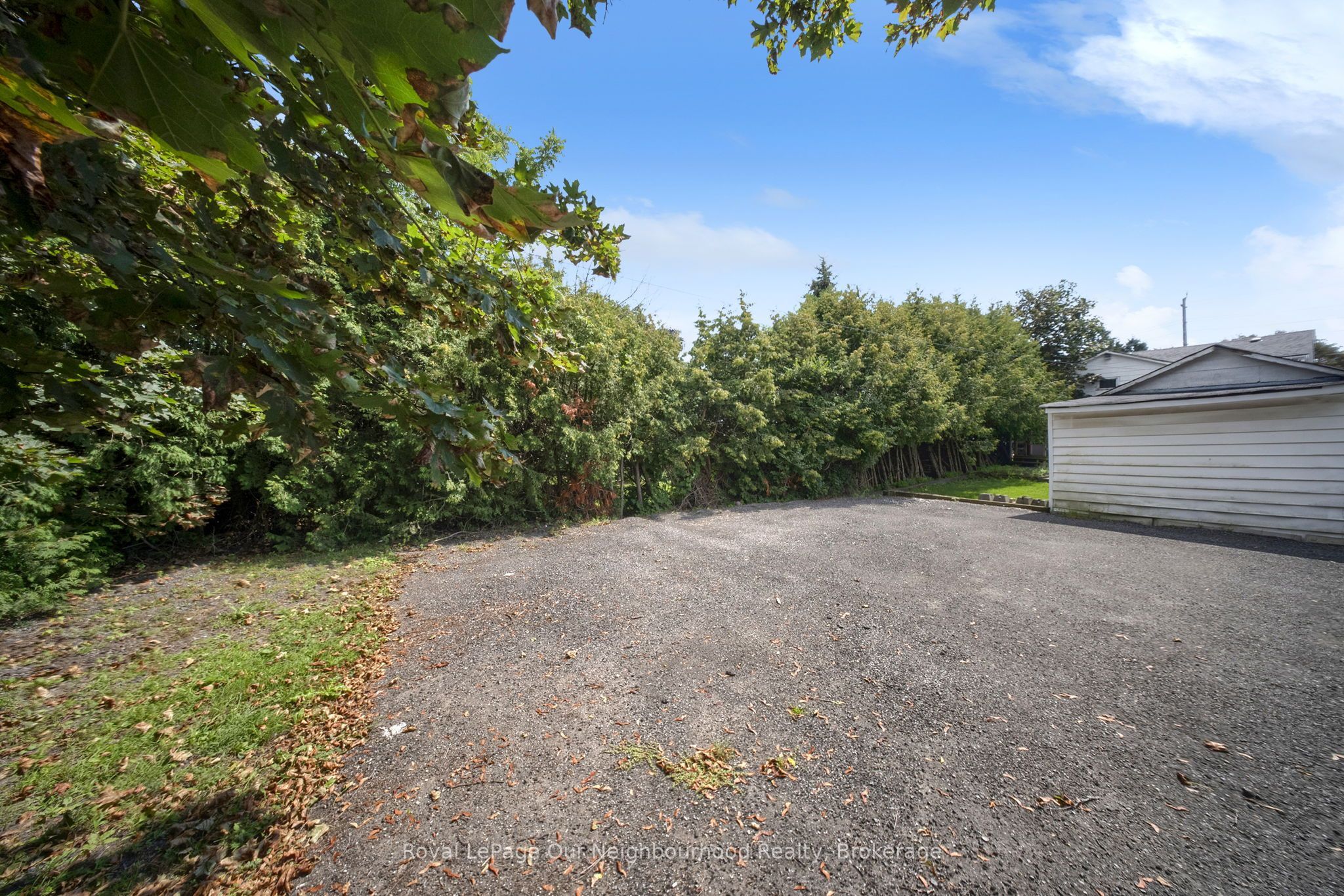 66 Wellington Street Property Photo 40