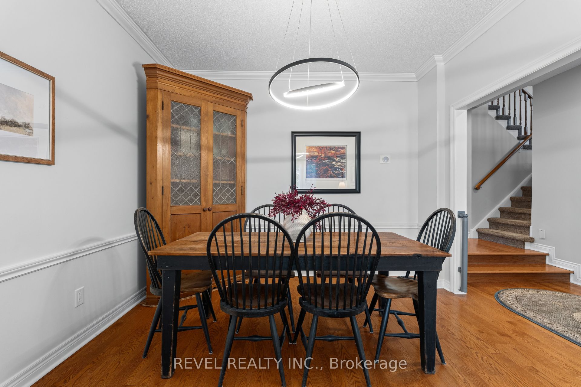 1610 Heathside Crescent Property Photo 4
