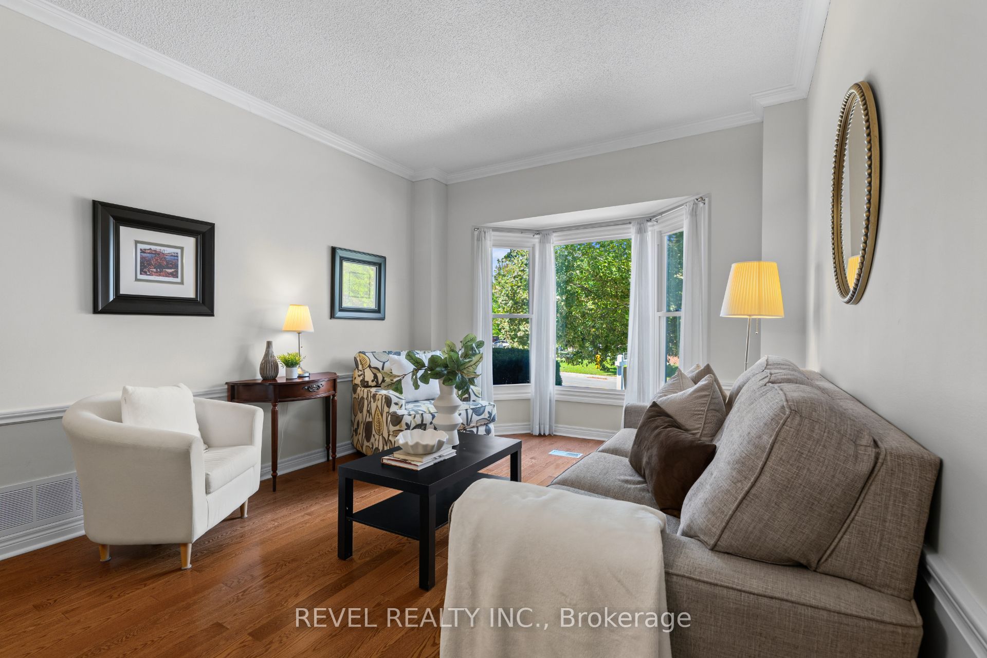 1610 Heathside Crescent Property Photo 6