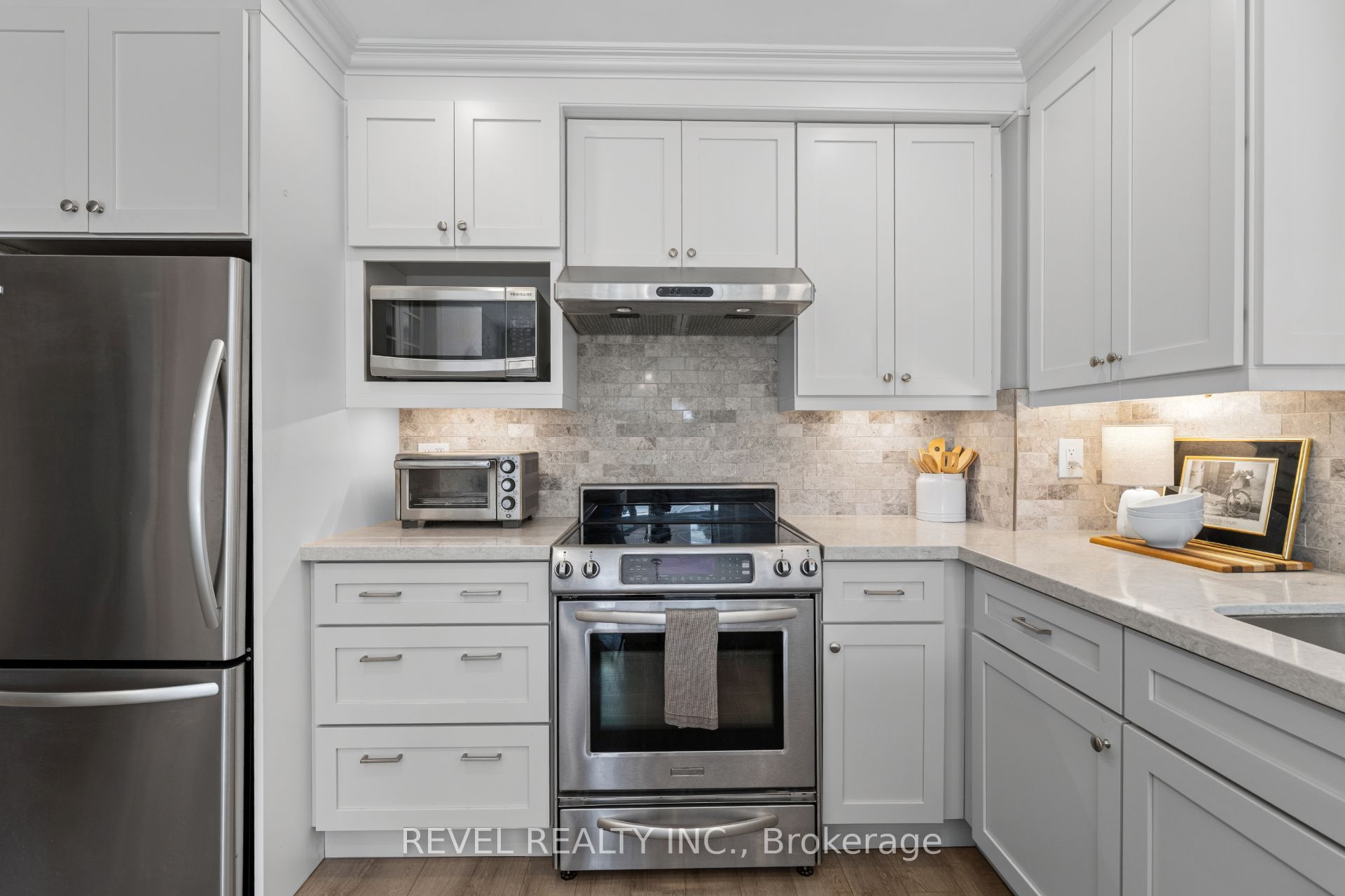 1610 Heathside Crescent Property Photo 11