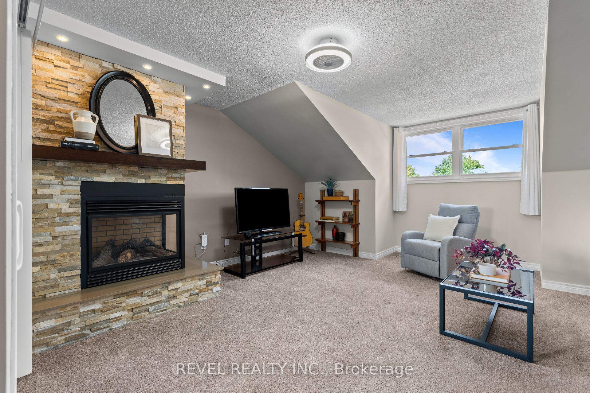 1610 Heathside Crescent Property Photo 17