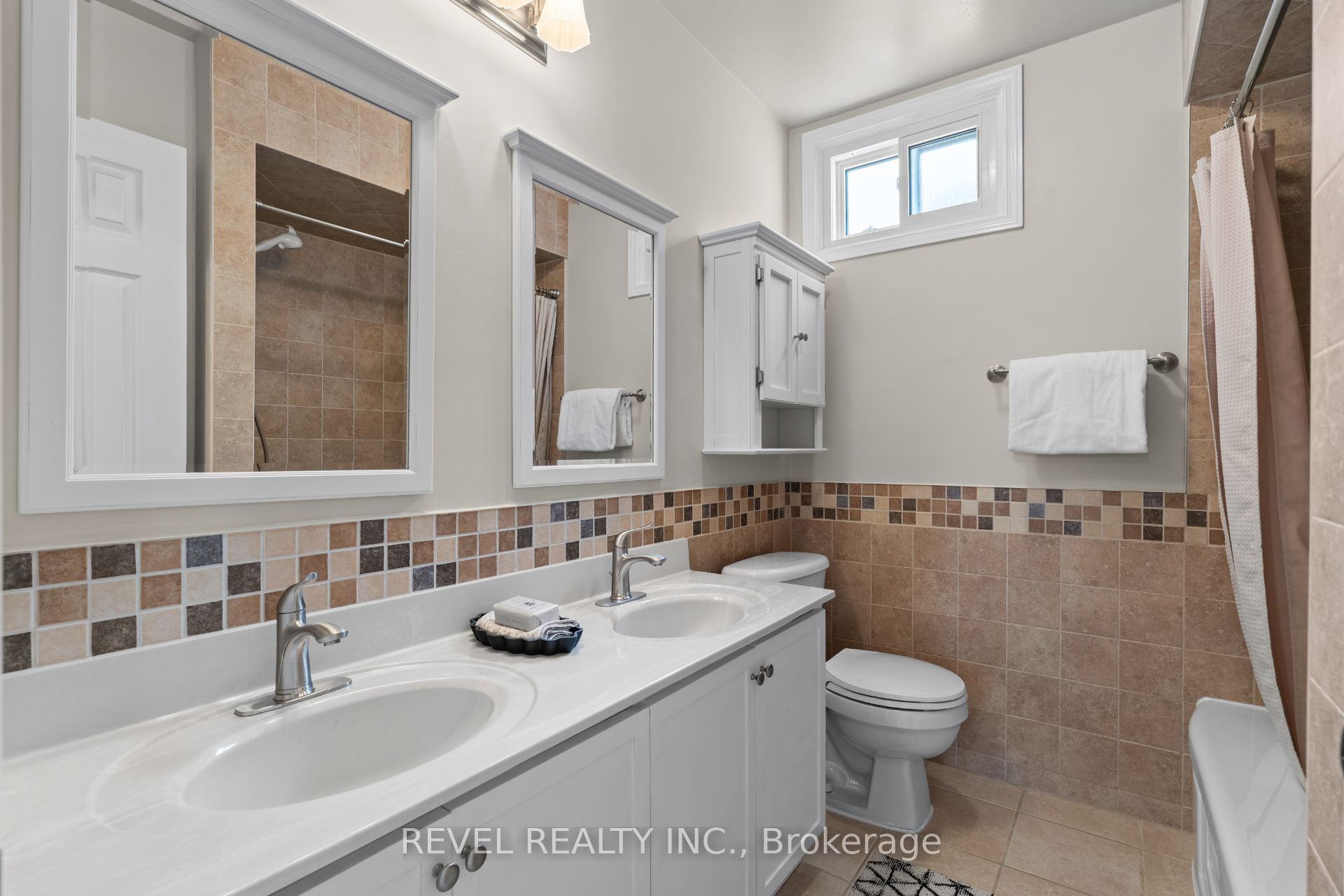 1610 Heathside Crescent Property Photo 30