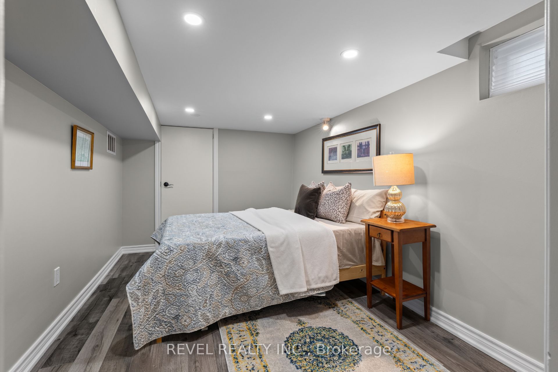 1610 Heathside Crescent Property Photo 36
