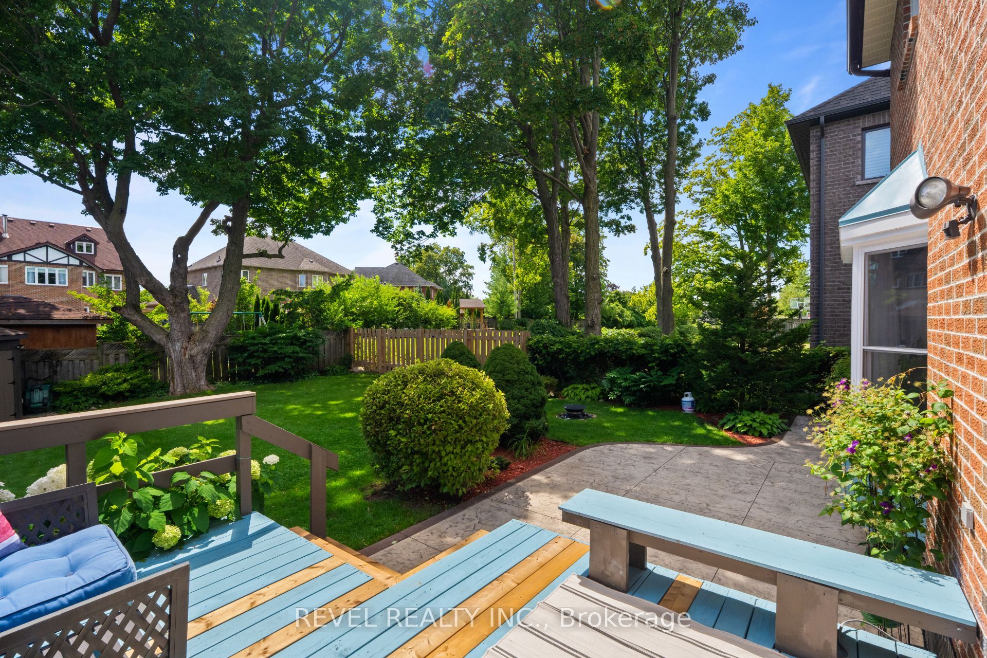 1610 Heathside Crescent Property Photo 40