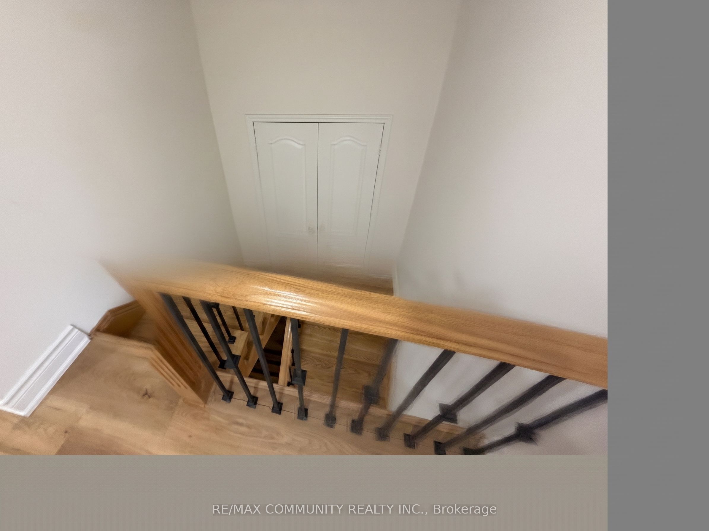 5 Canoe Crescent Property Photo 6