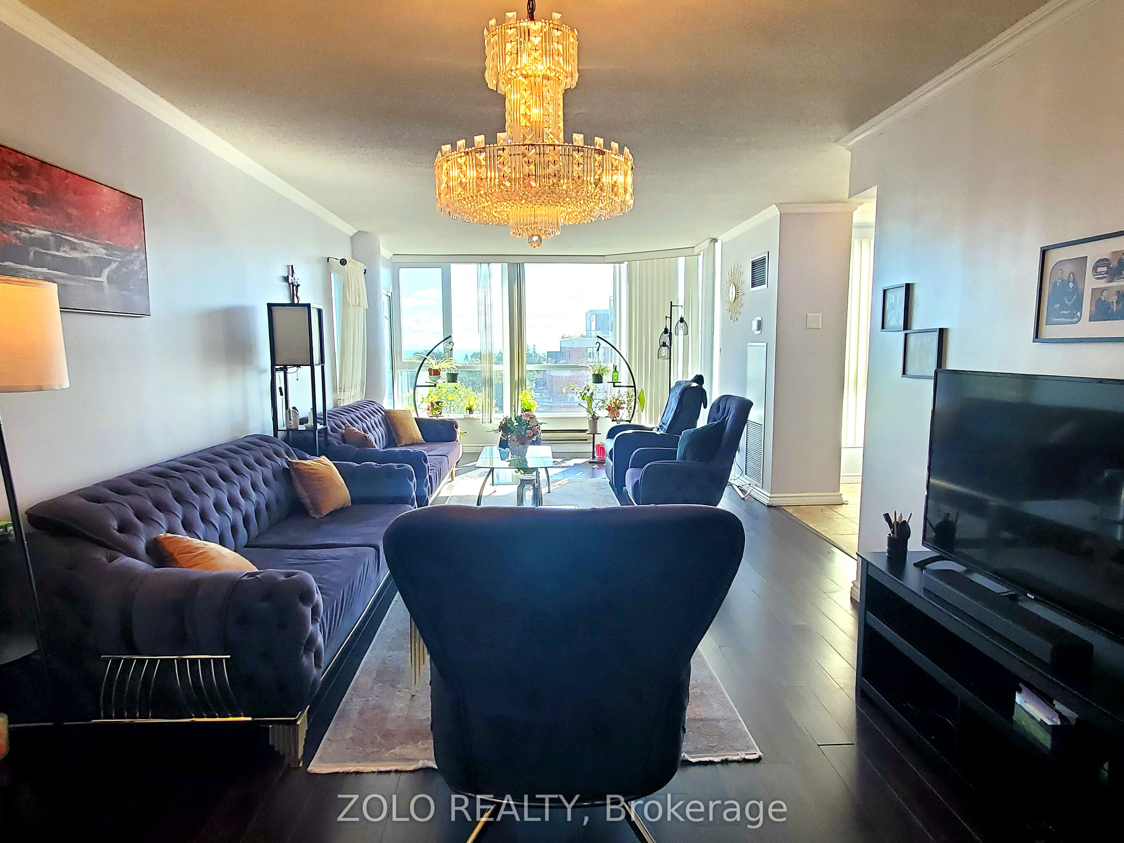 3233 Eglinton Avenue E 805 Property Photo 4