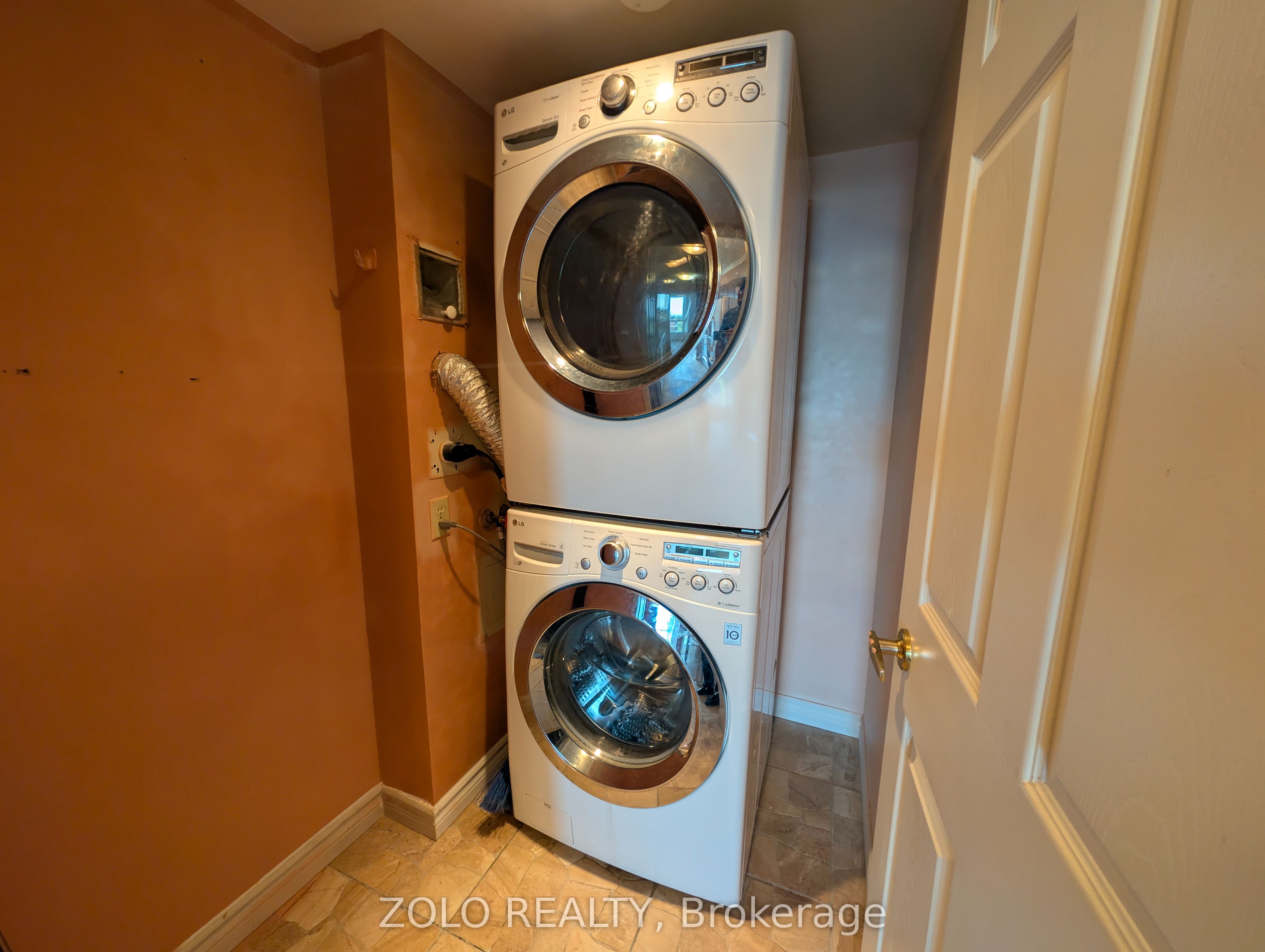 3233 Eglinton Avenue E 805 Property Photo 19