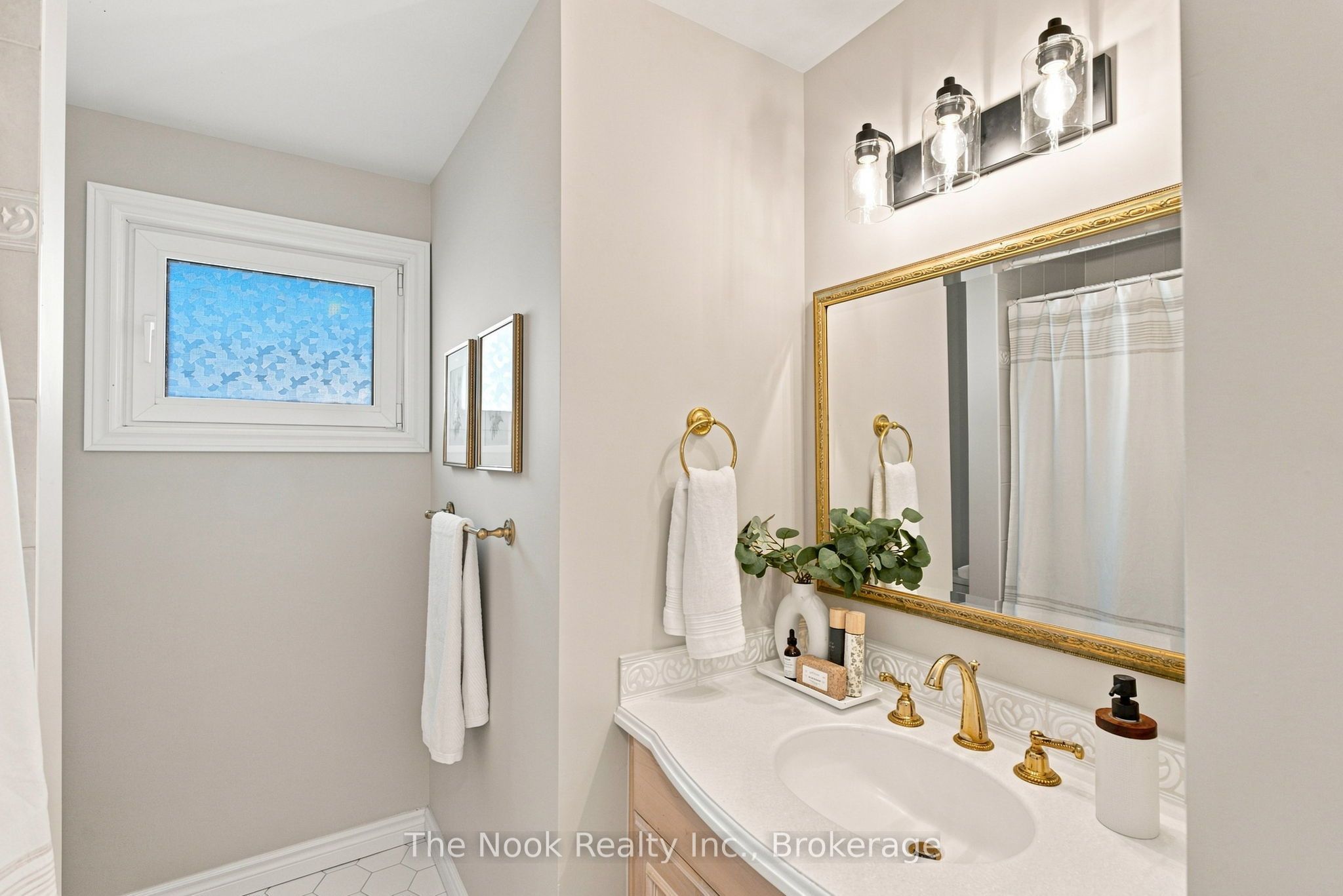 274 Labrador Drive Property Photo 23