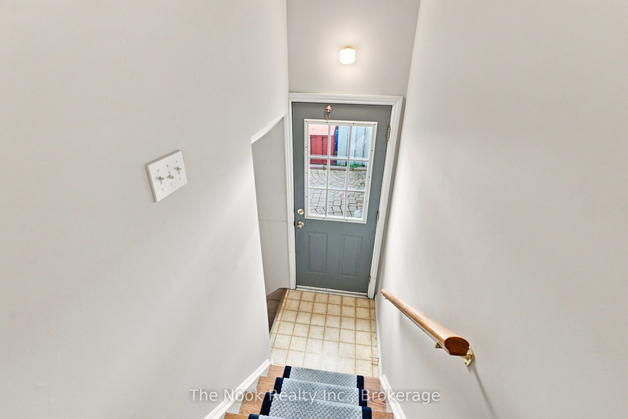 274 Labrador Drive Property Photo 25