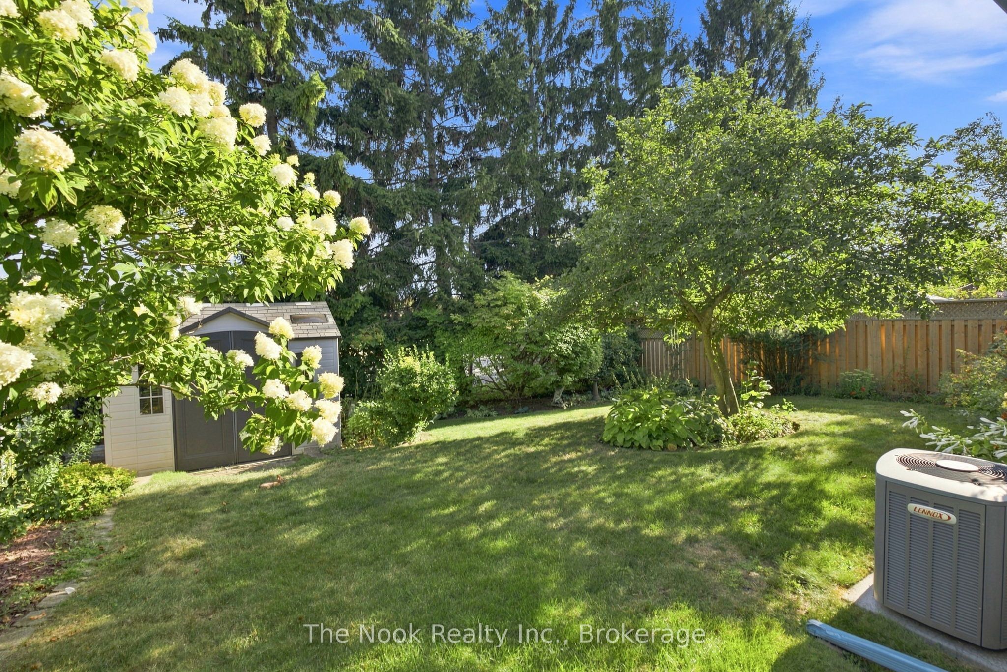 274 Labrador Drive Property Photo 43